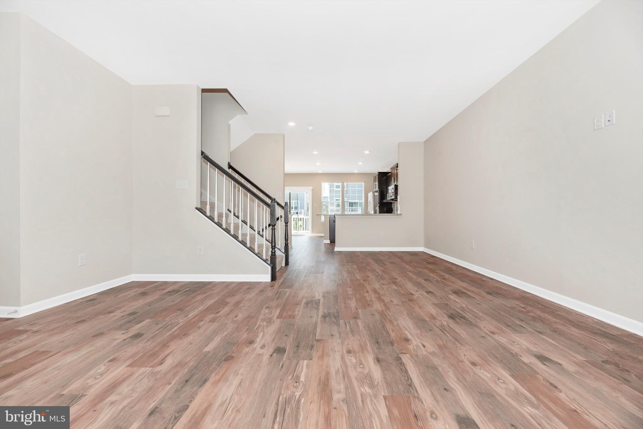 WESTVIEW SOUTH - Residential Lease