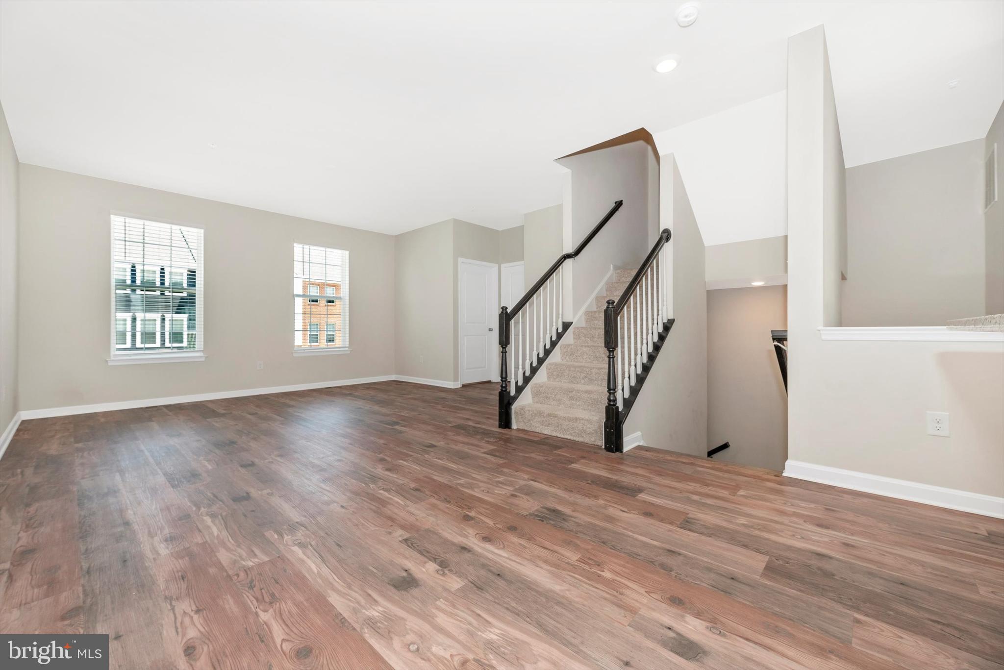 WESTVIEW SOUTH - Residential Lease