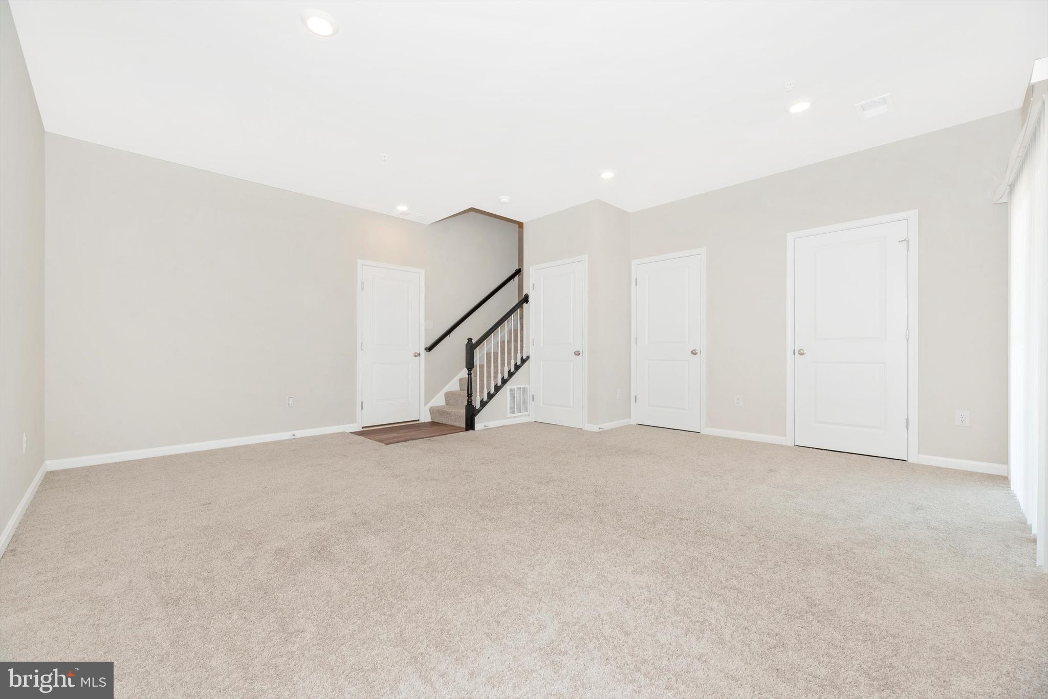 WESTVIEW SOUTH - Residential Lease