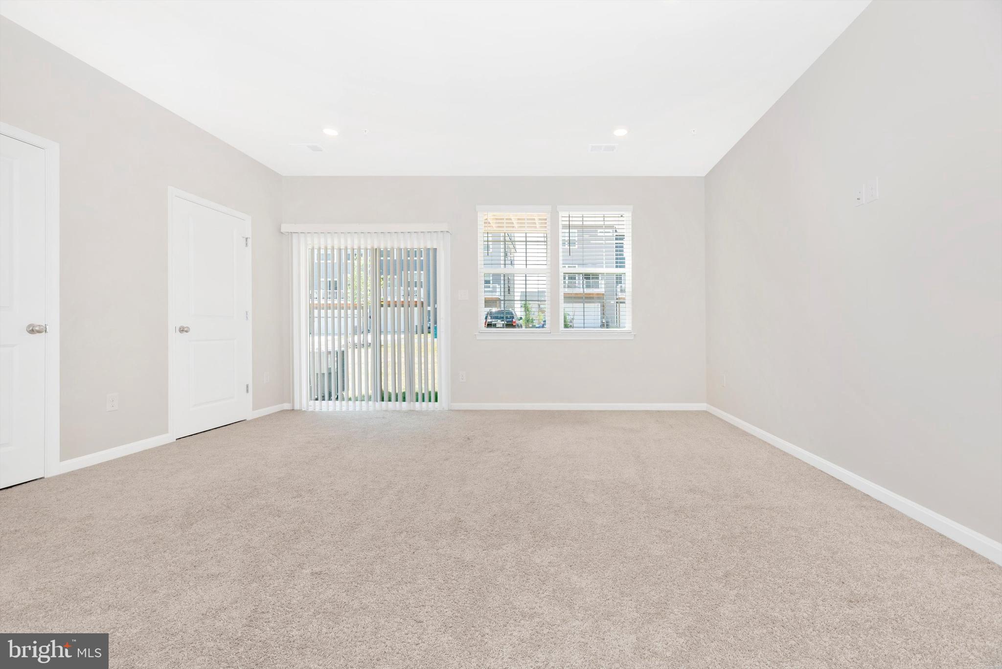 WESTVIEW SOUTH - Residential Lease