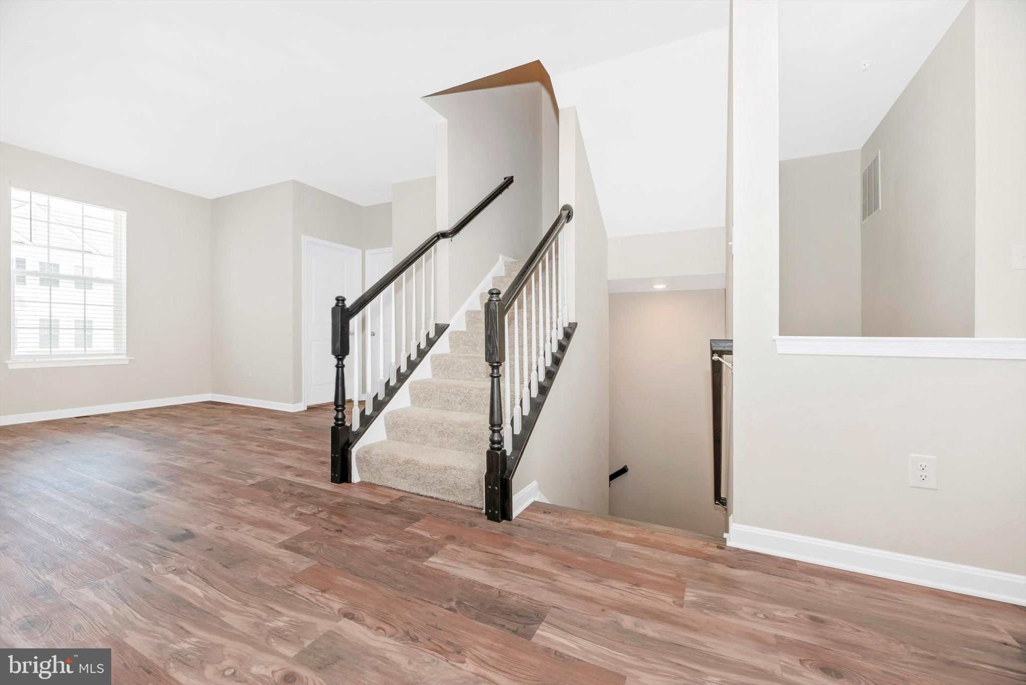 WESTVIEW SOUTH - Residential Lease