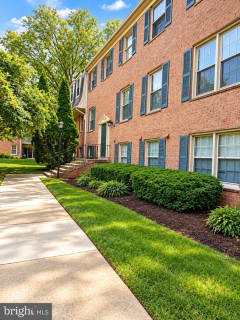 Condo For Sale - 6026 Westchester Park Drive #6026 301<br/> Prince Georges County, COLLEGE PARK, MD 20740