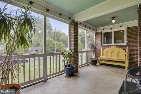 7315 Marc Drive, Falls Church, VA MLS: VAFX2238572