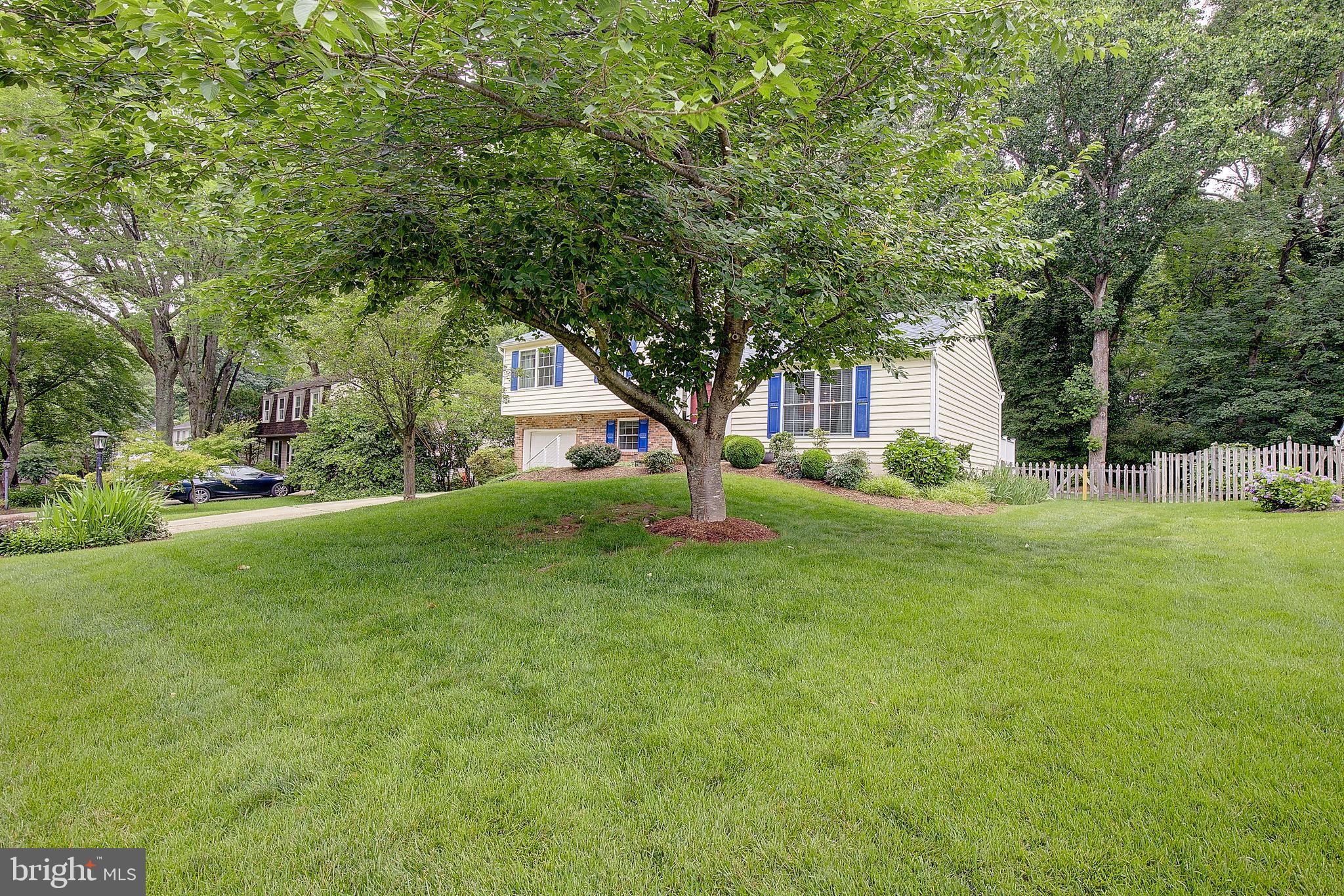 653 BAY GREEN DRIVE