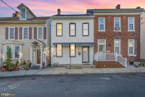 132 S 3RD STREET LEBANON PA 17042