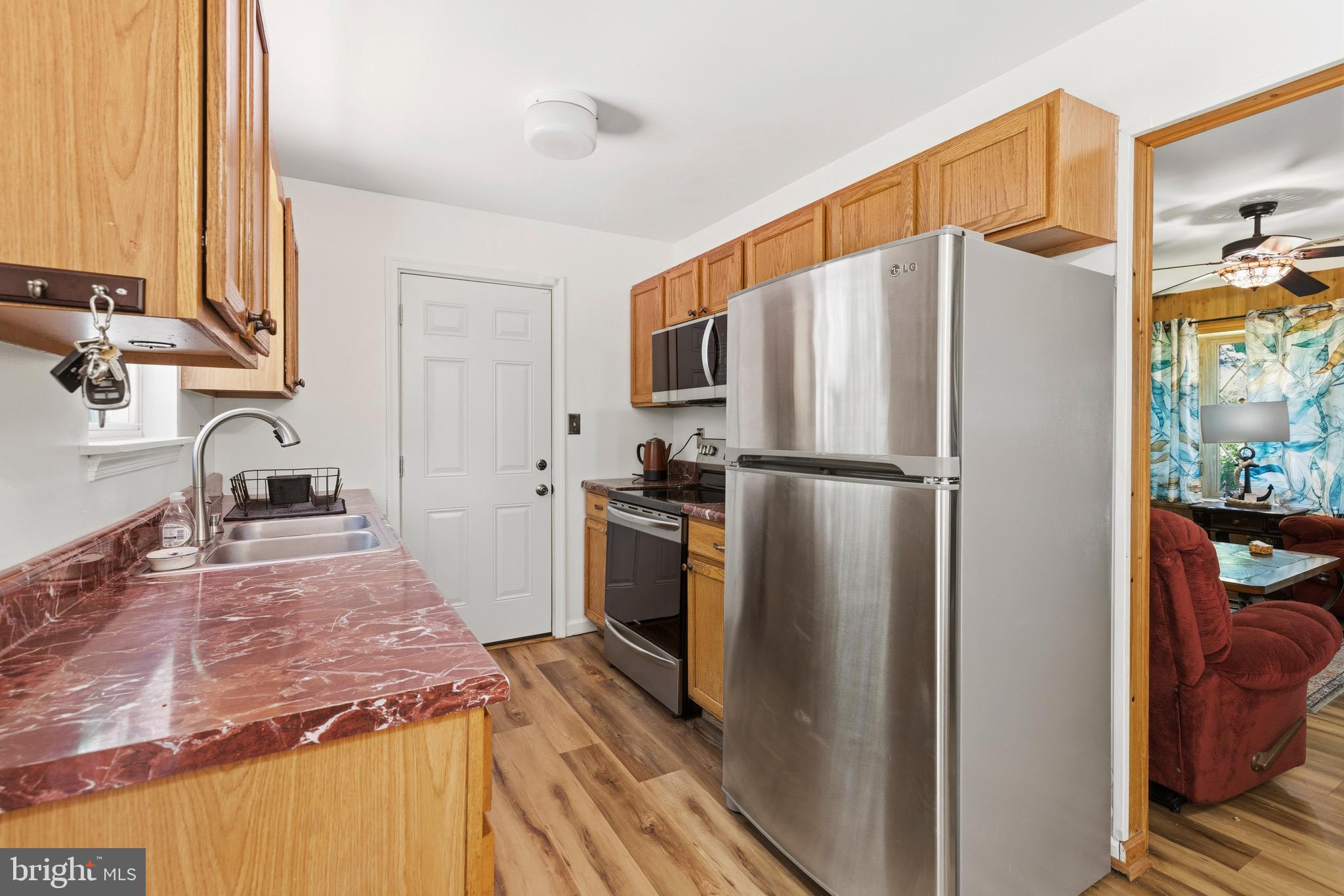 37 CLEARVIEW AVENUE