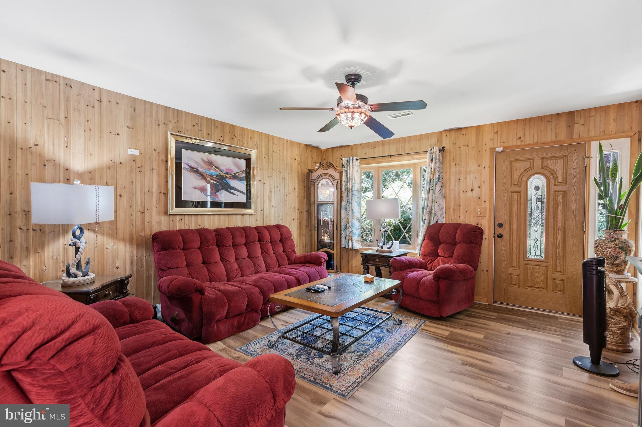 37 CLEARVIEW AVENUE