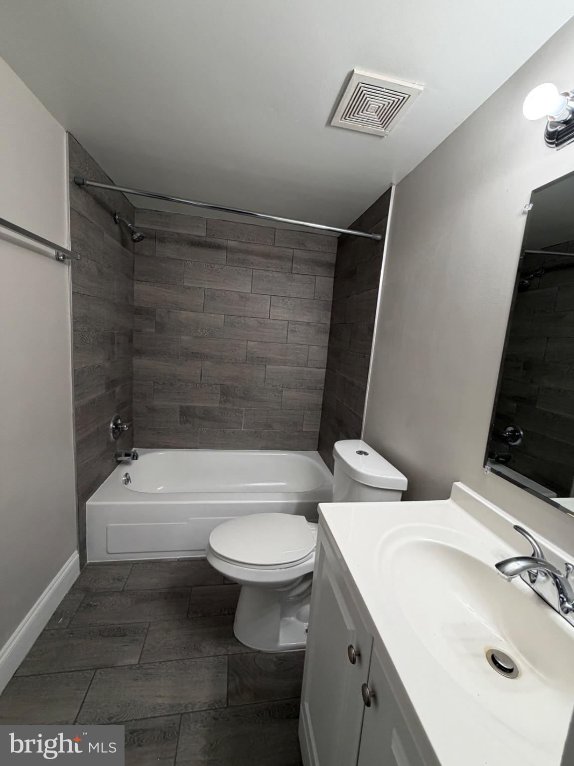 PINES CONDOMINIUM - Residential