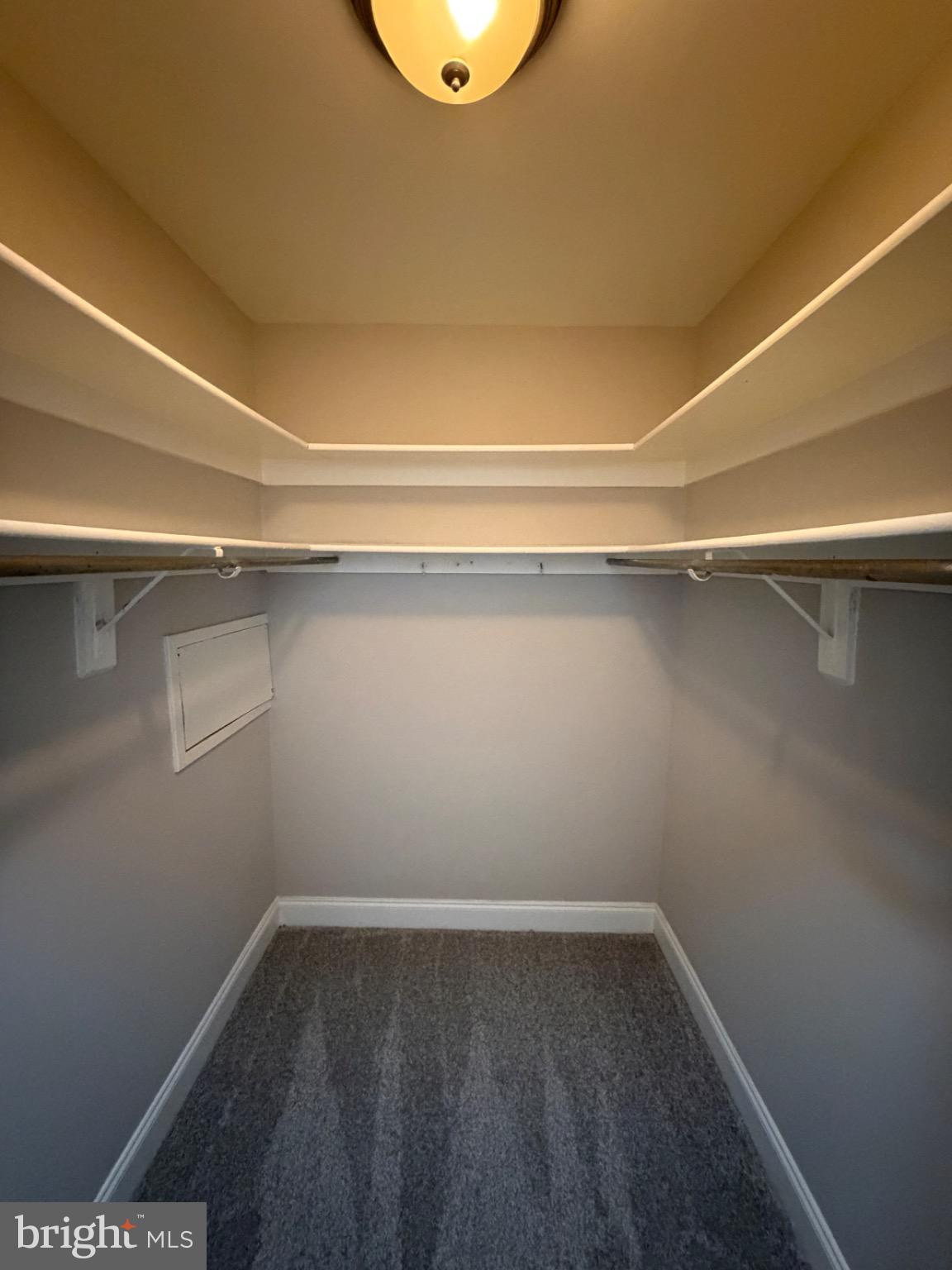 PINES CONDOMINIUM - Residential