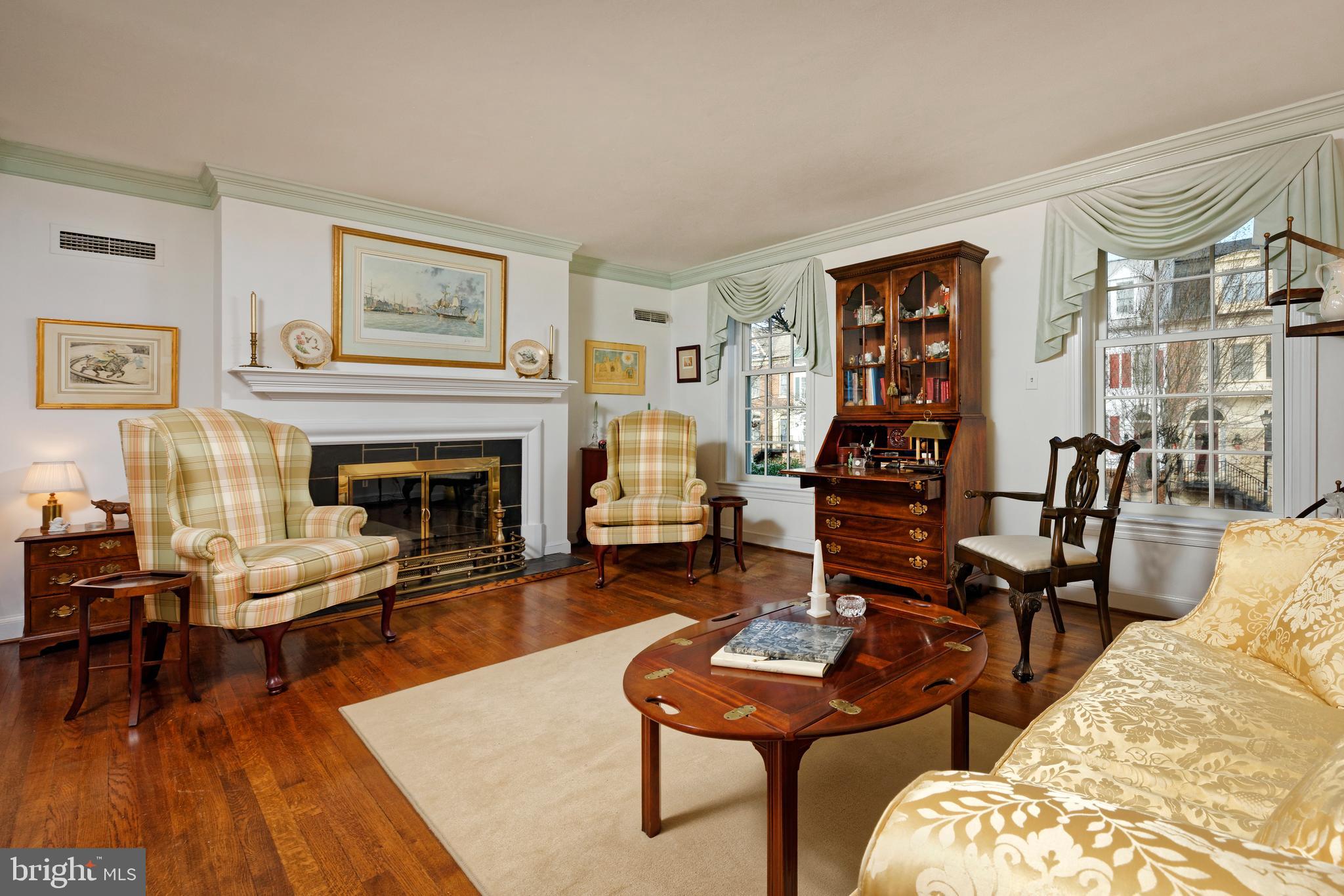 OLD TOWN ALEXANDRIA - Residential