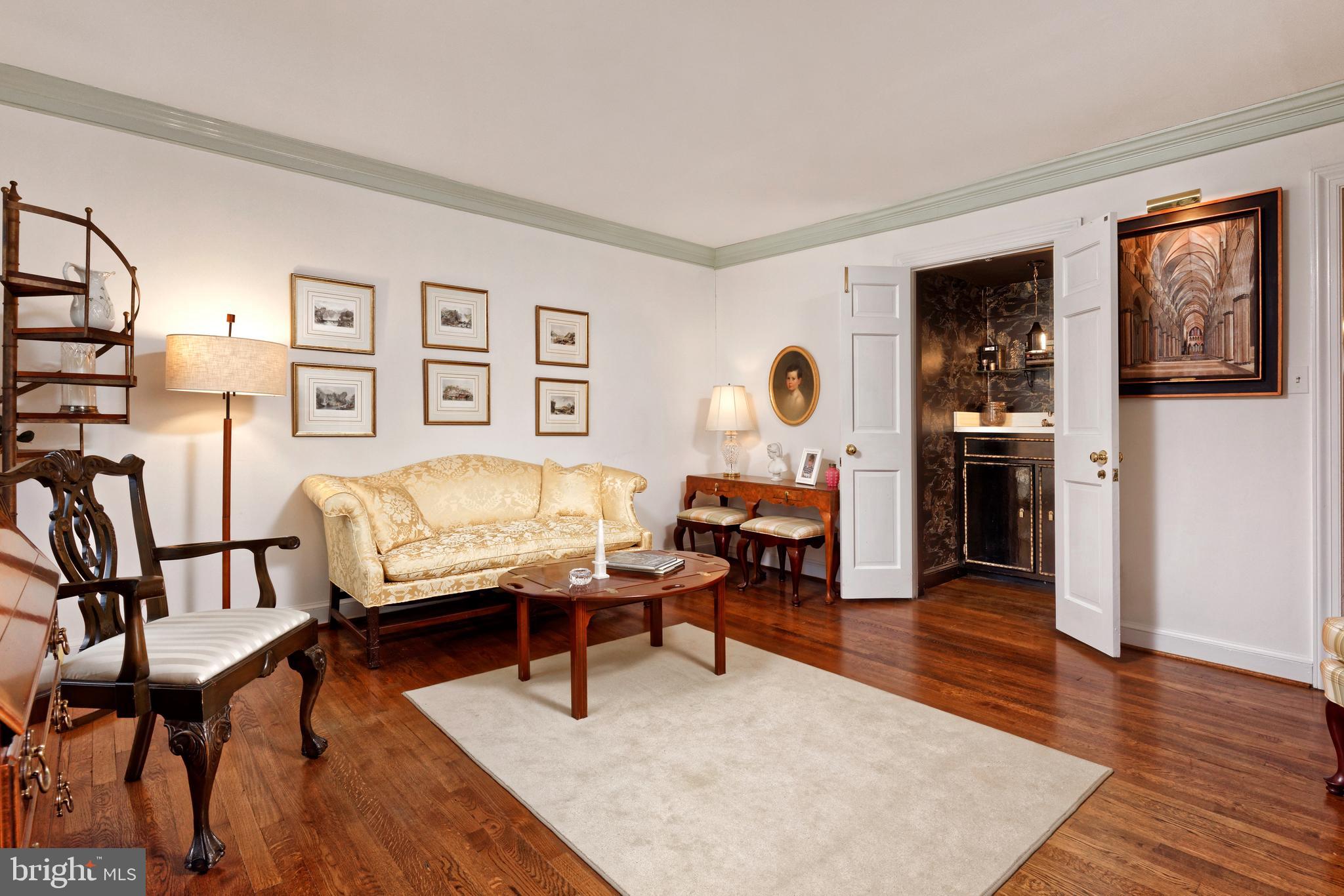 OLD TOWN ALEXANDRIA - Residential