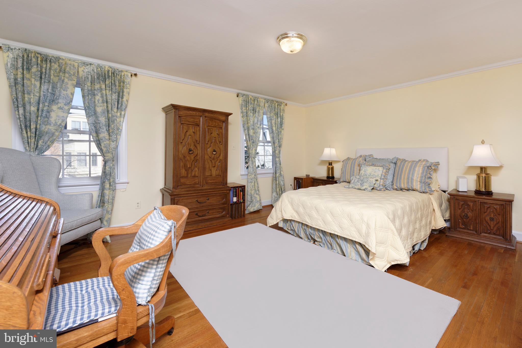 OLD TOWN ALEXANDRIA - Residential