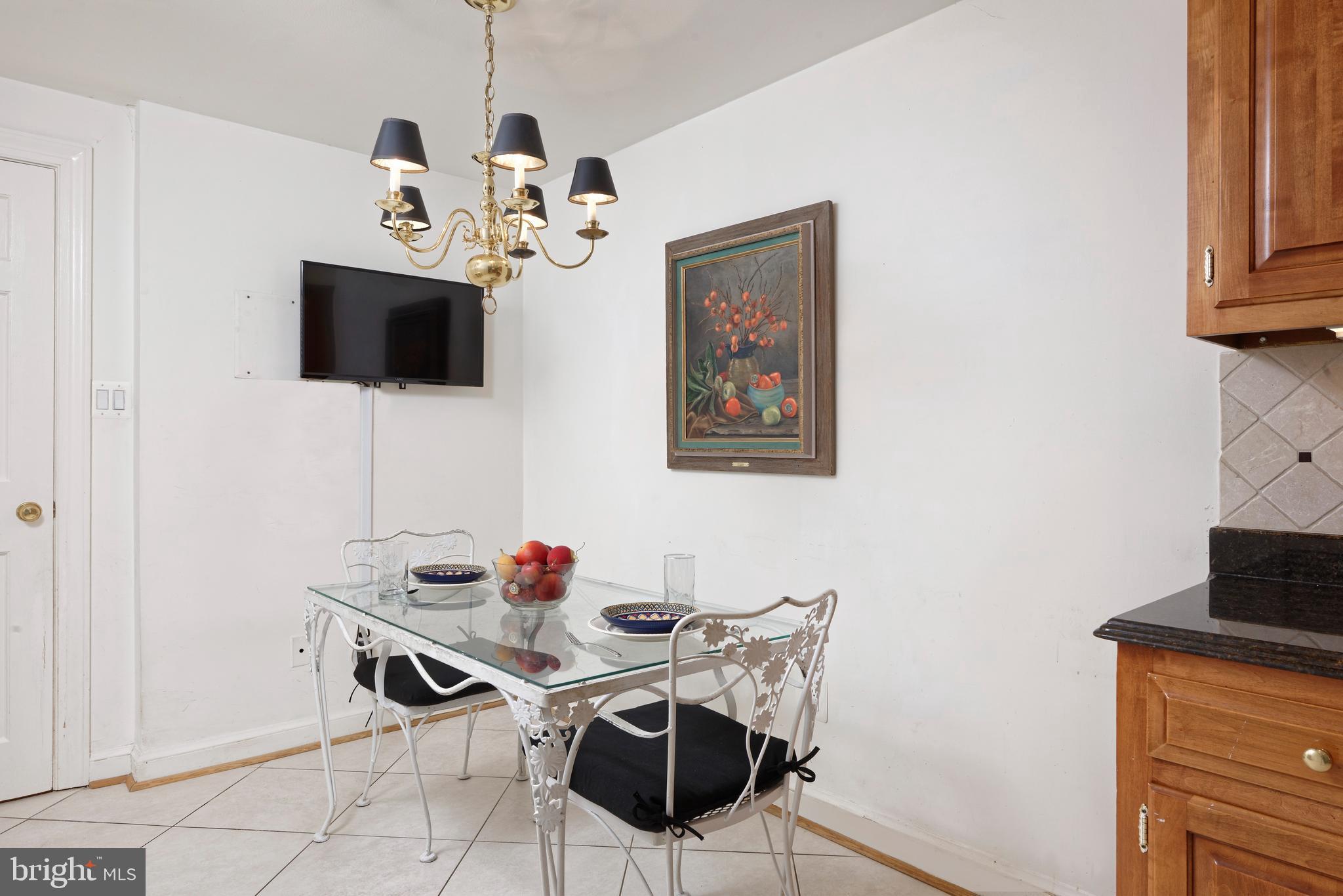 OLD TOWN ALEXANDRIA - Residential