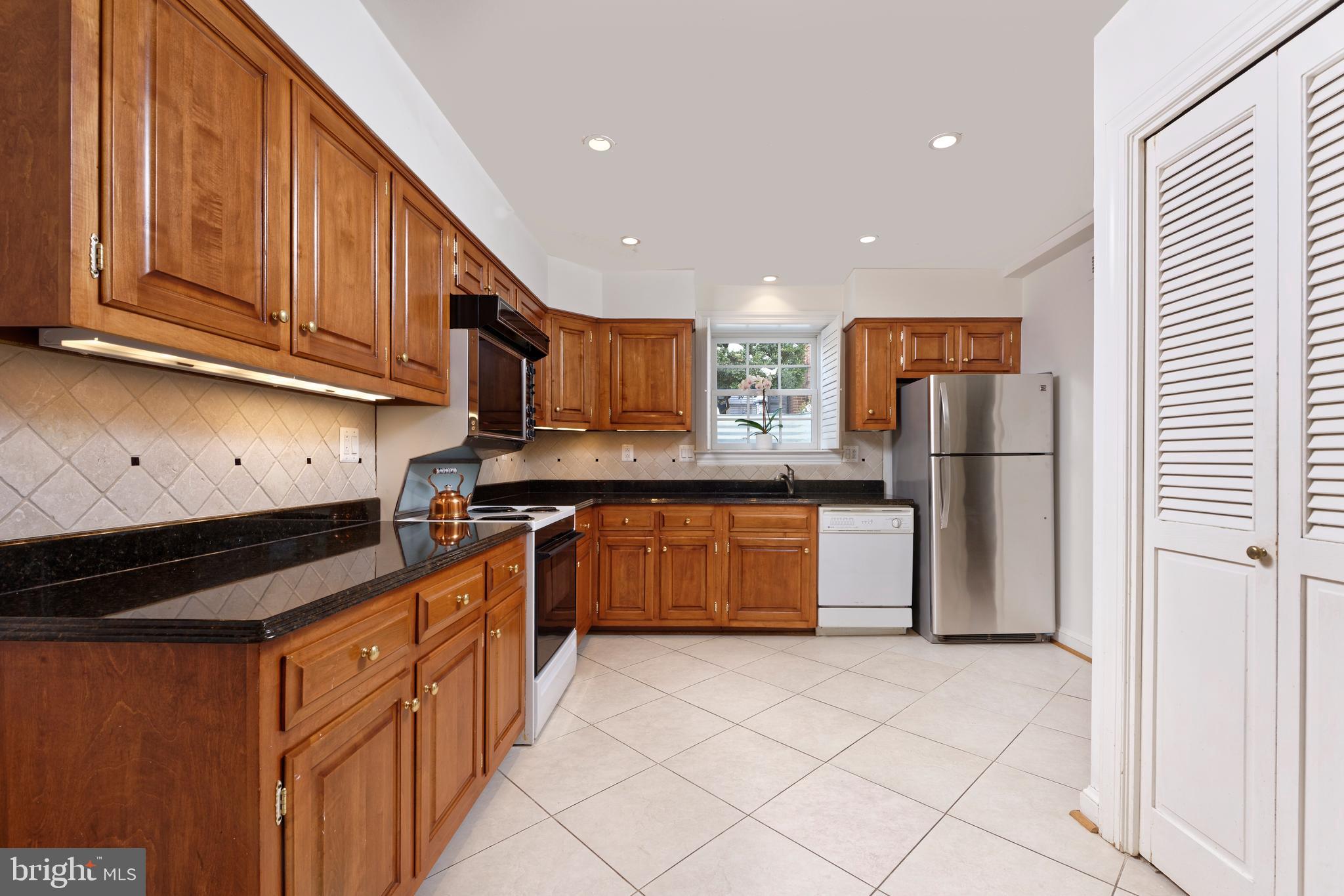 OLD TOWN ALEXANDRIA - Residential