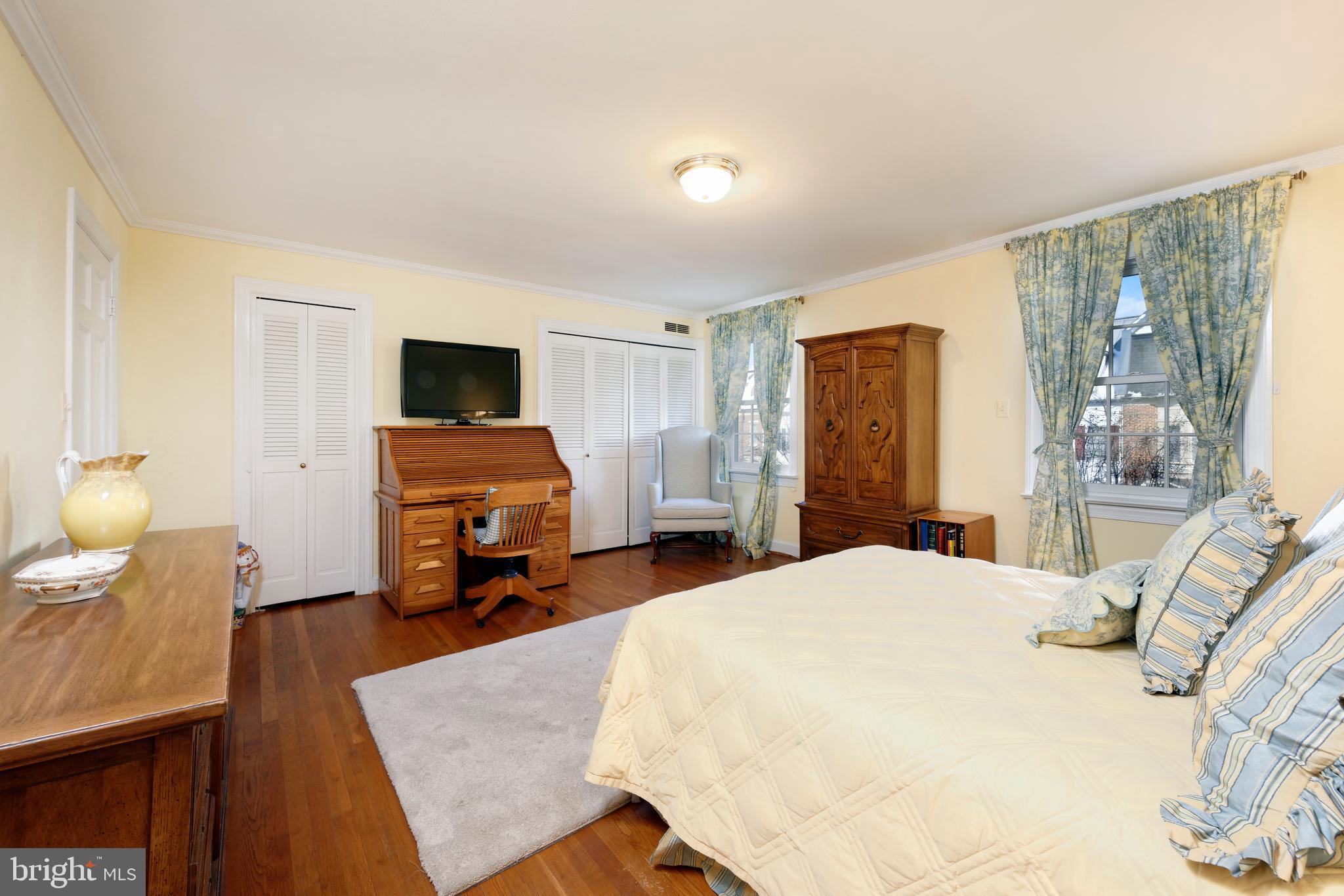 OLD TOWN ALEXANDRIA - Residential