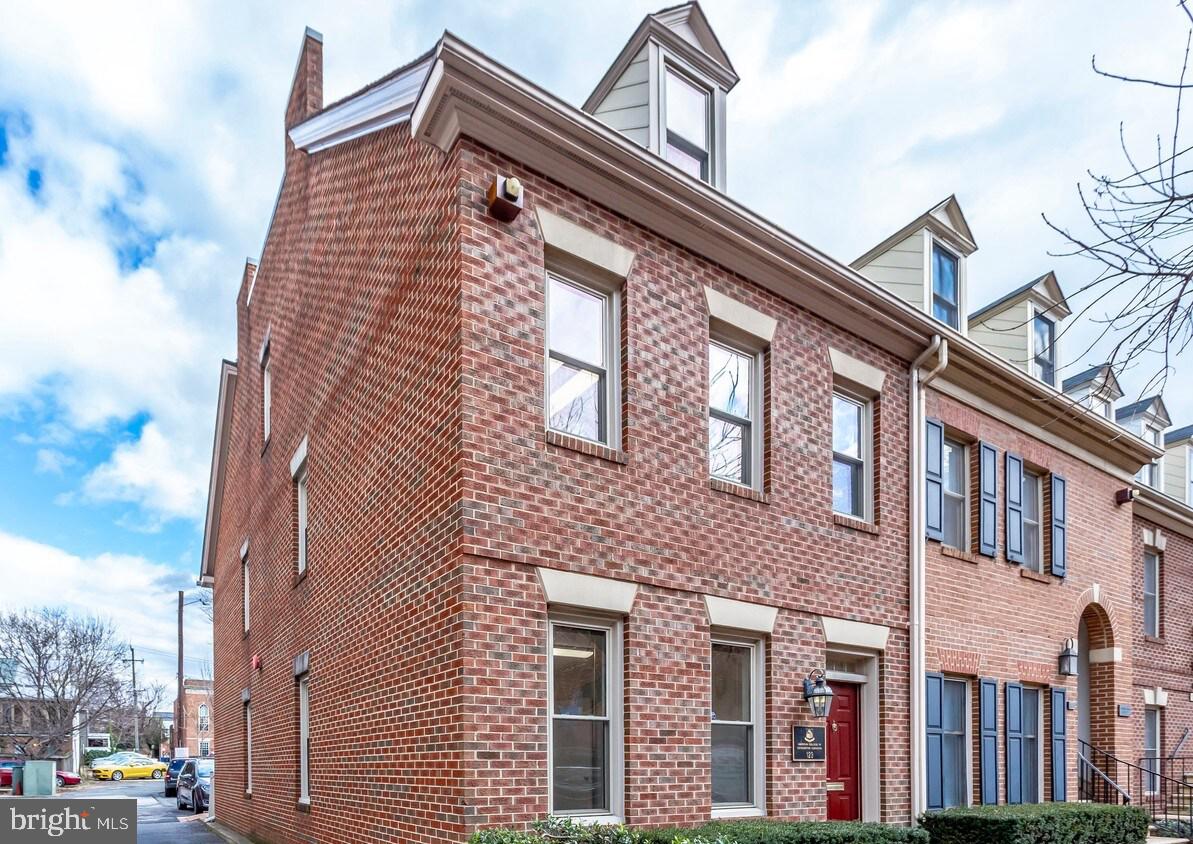 OLD TOWN HISTORIC - Commercial Lease