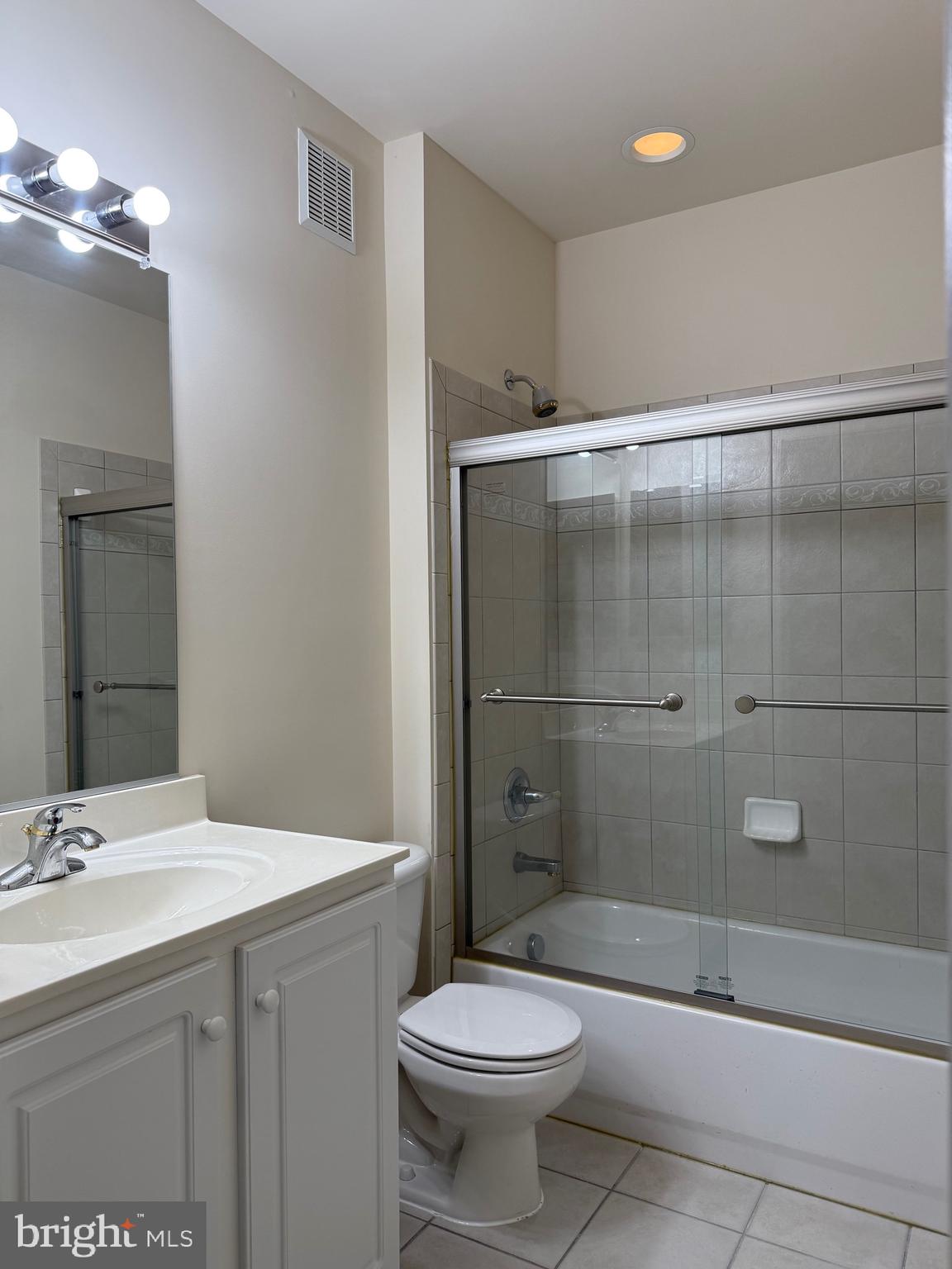 RIVER HILL - Residential Lease