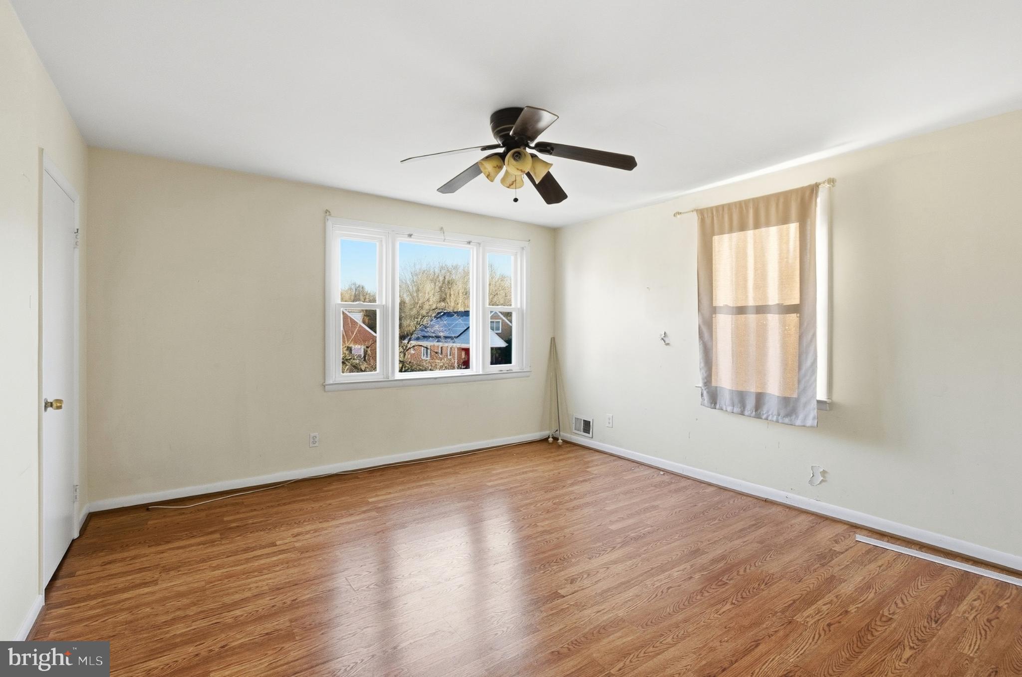 GARDENVILLE - Residential Income