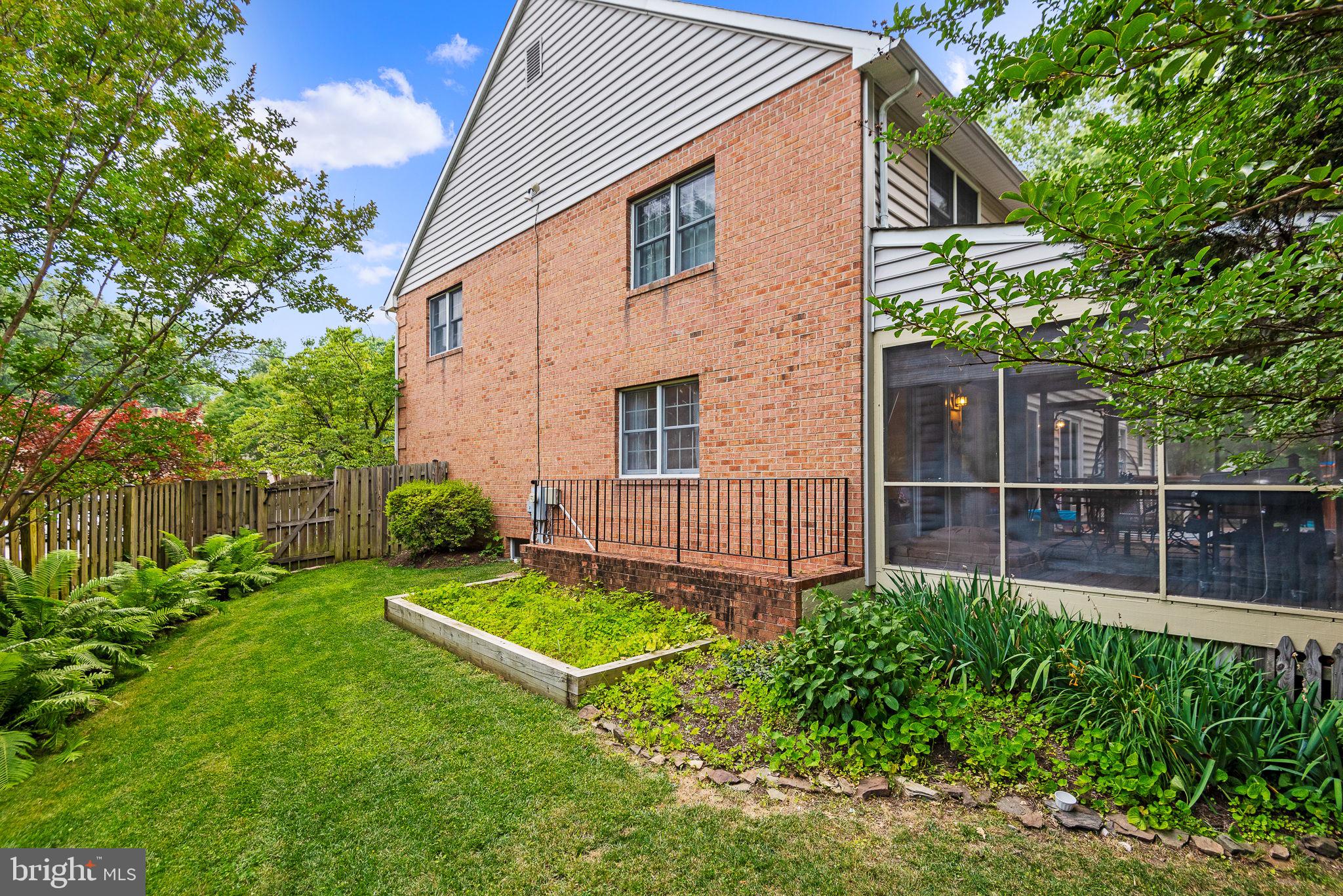 CROFTON ORCHARD - Residential