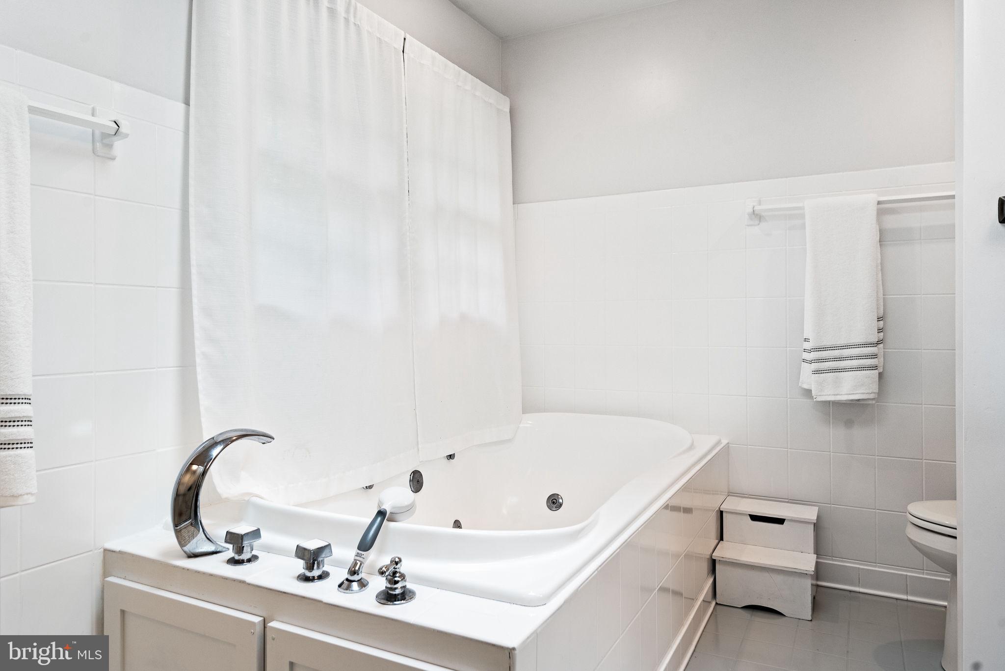 CROFTON ORCHARD - Residential