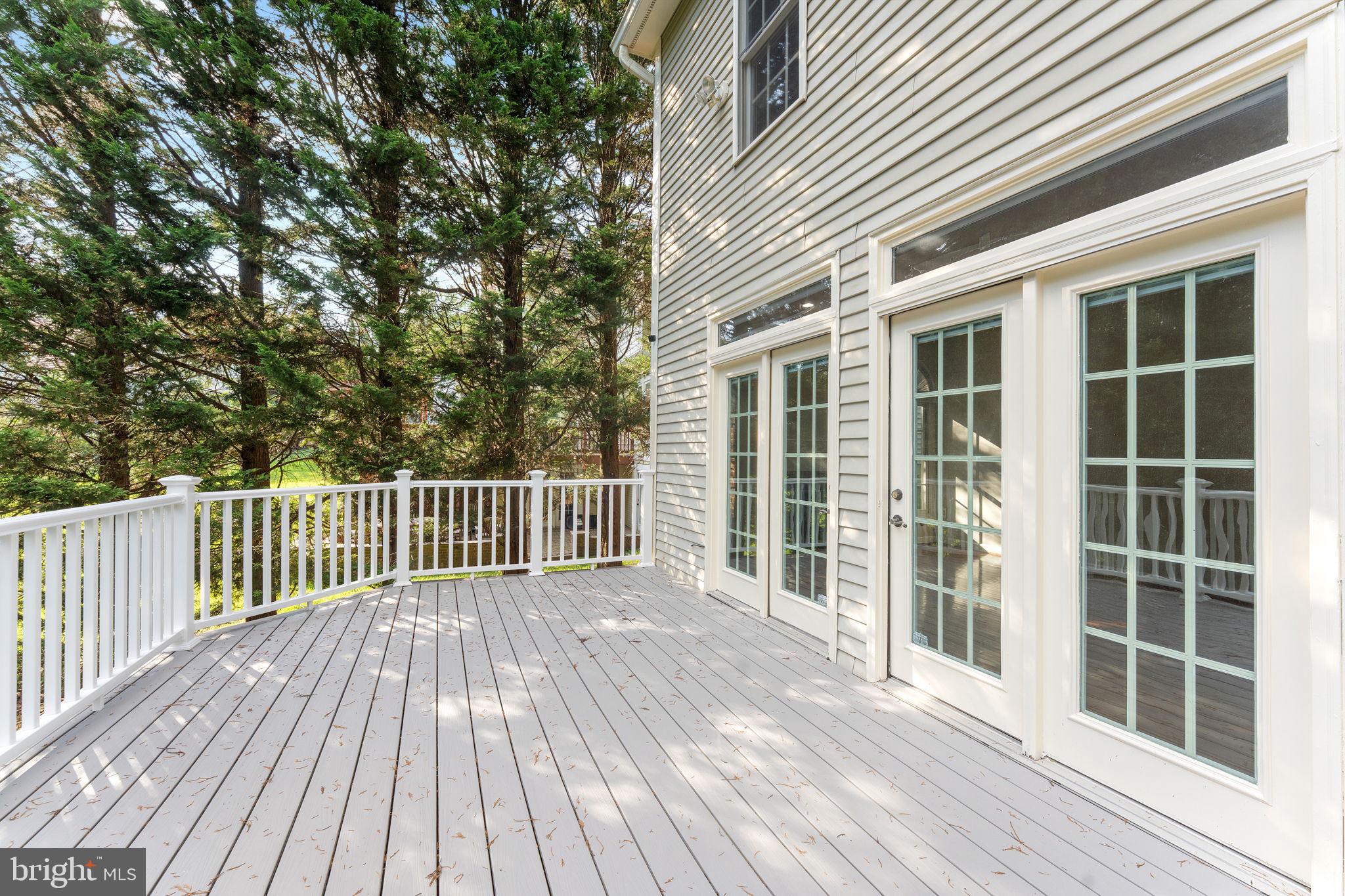 QUINCE ORCHARD KNOLLS - Residential