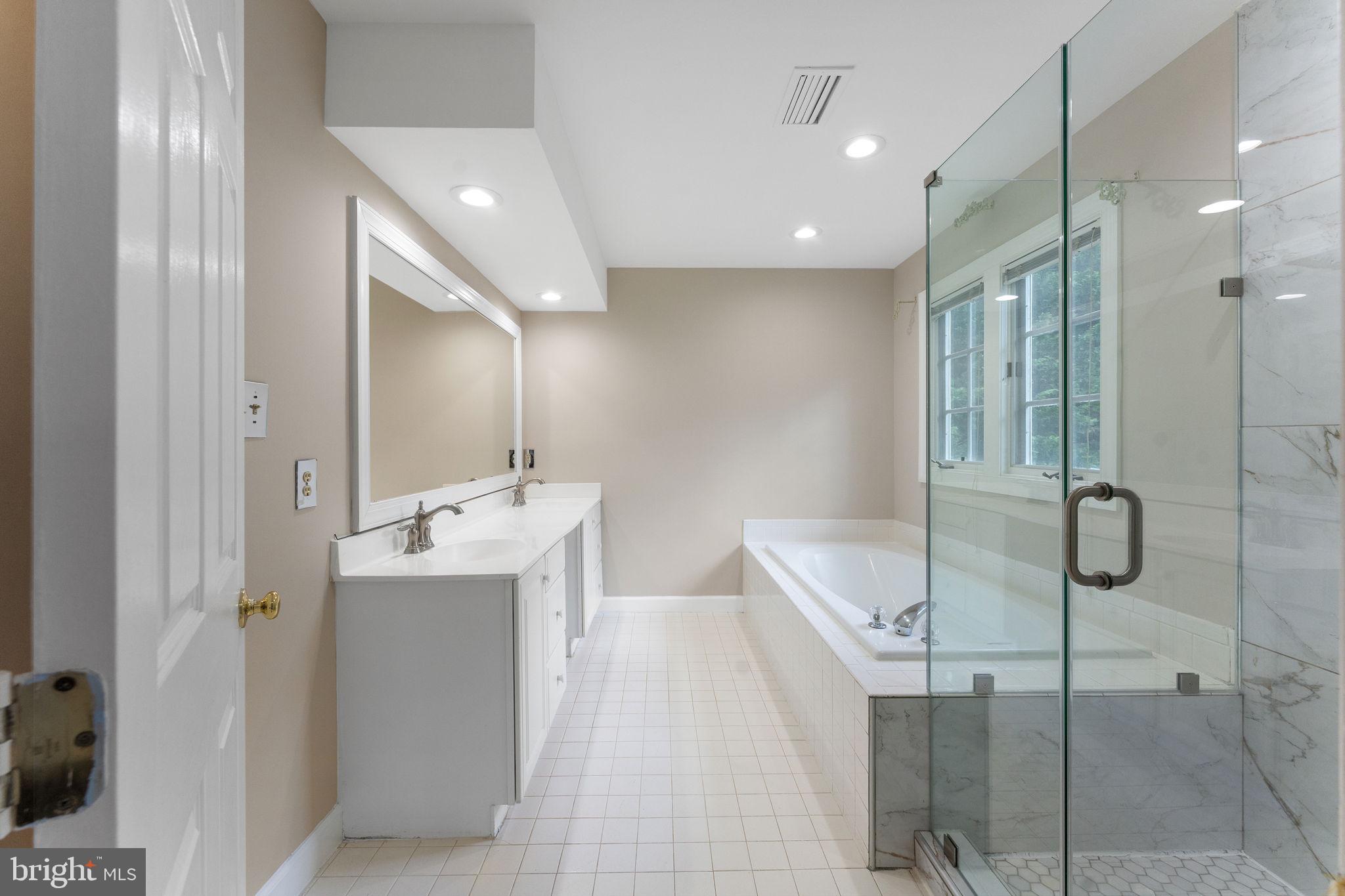 QUINCE ORCHARD KNOLLS - Residential