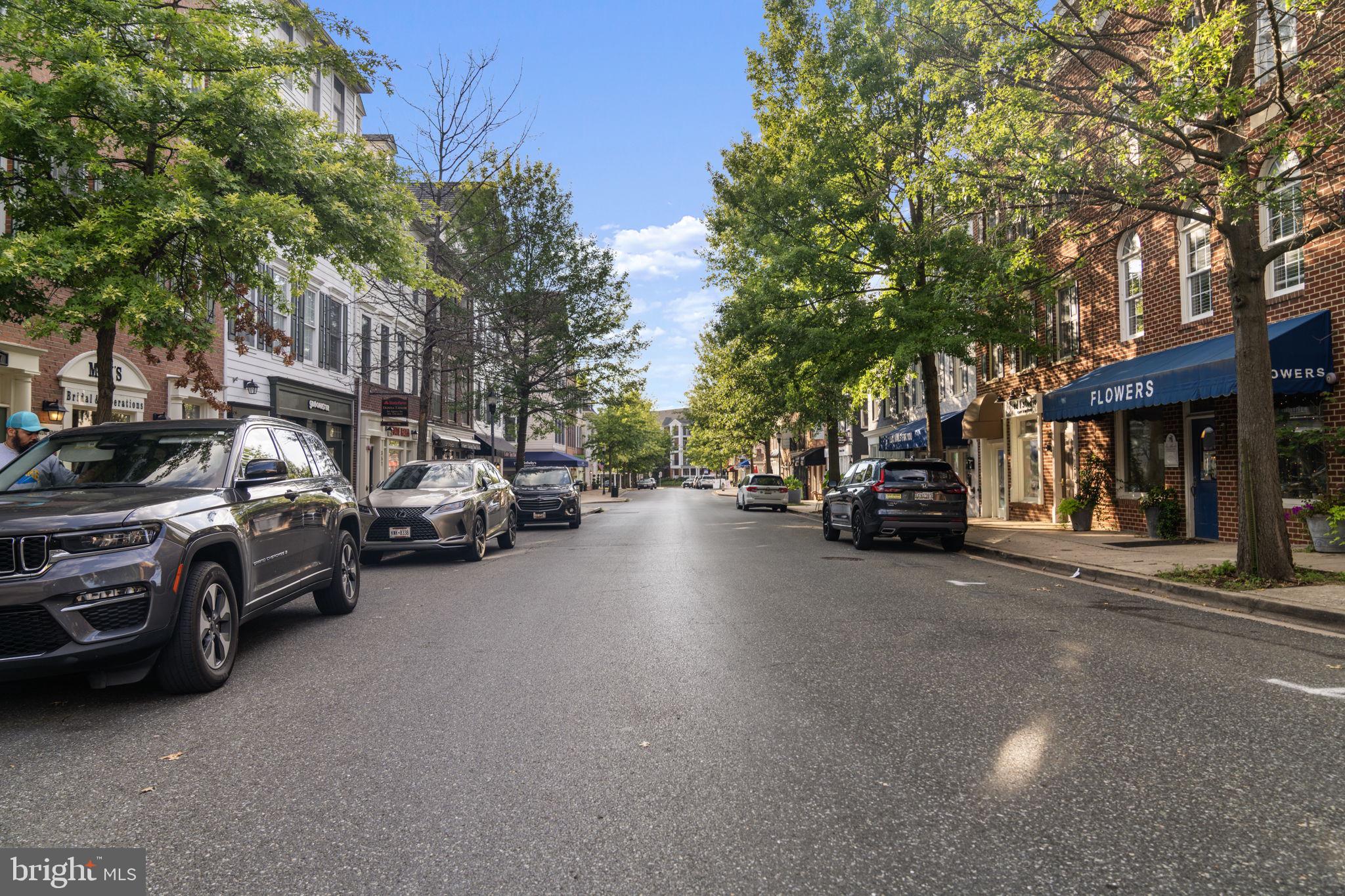 QUINCE ORCHARD KNOLLS - Residential