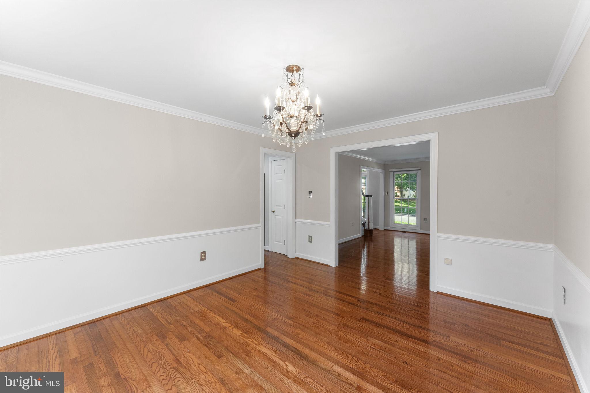 QUINCE ORCHARD KNOLLS - Residential