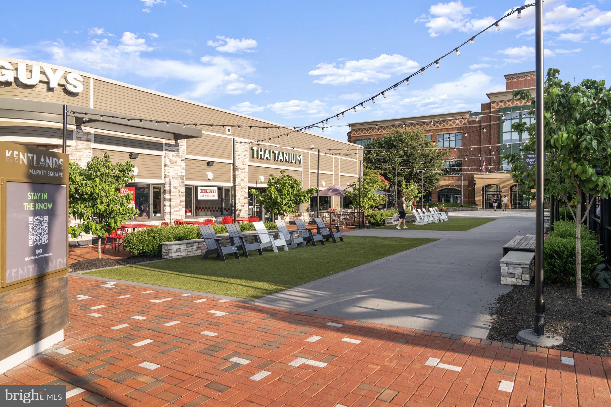 QUINCE ORCHARD KNOLLS - Residential