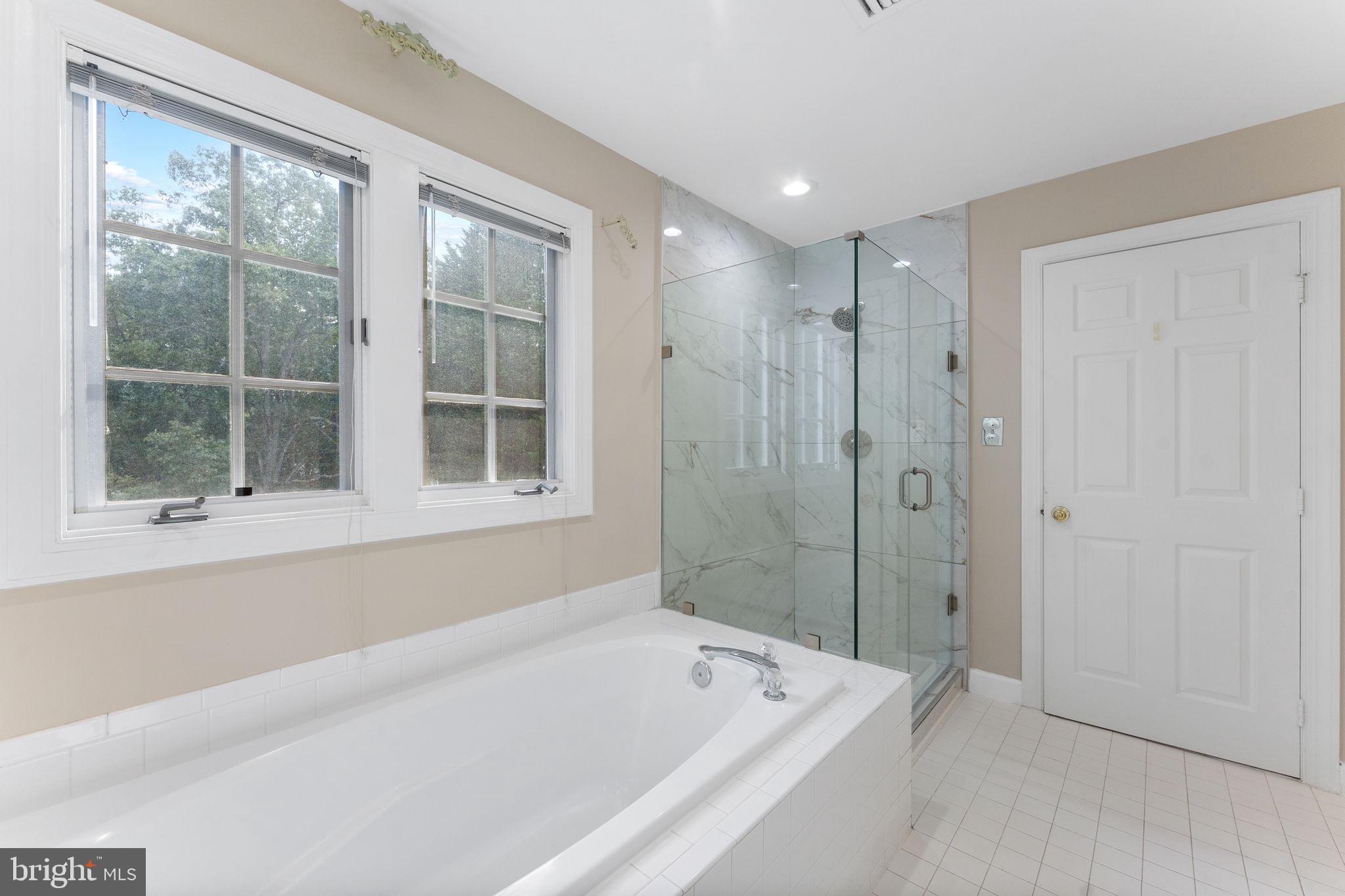 QUINCE ORCHARD KNOLLS - Residential