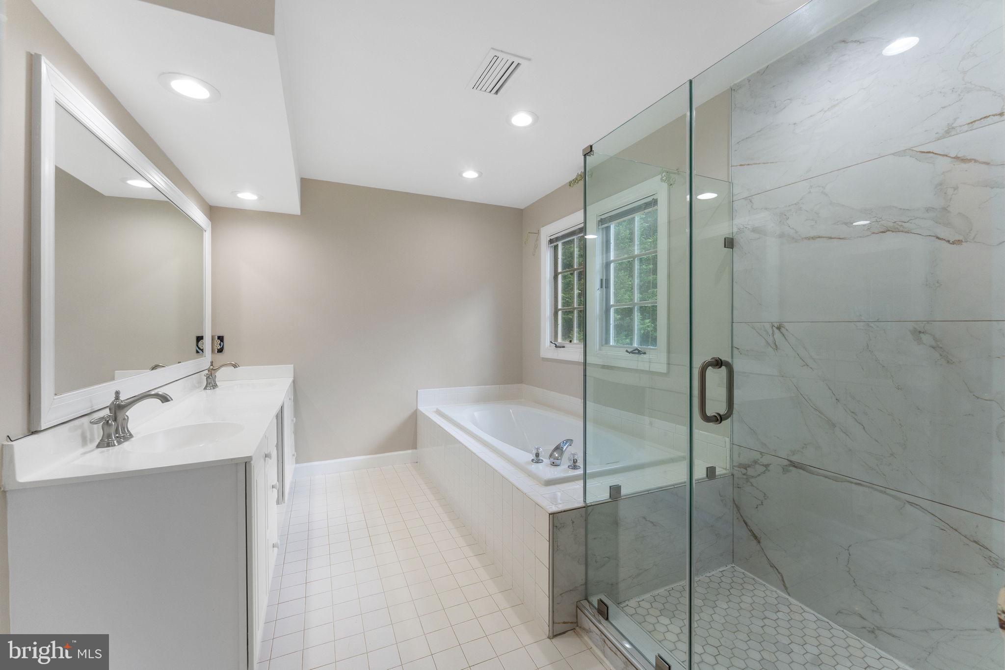 QUINCE ORCHARD KNOLLS - Residential