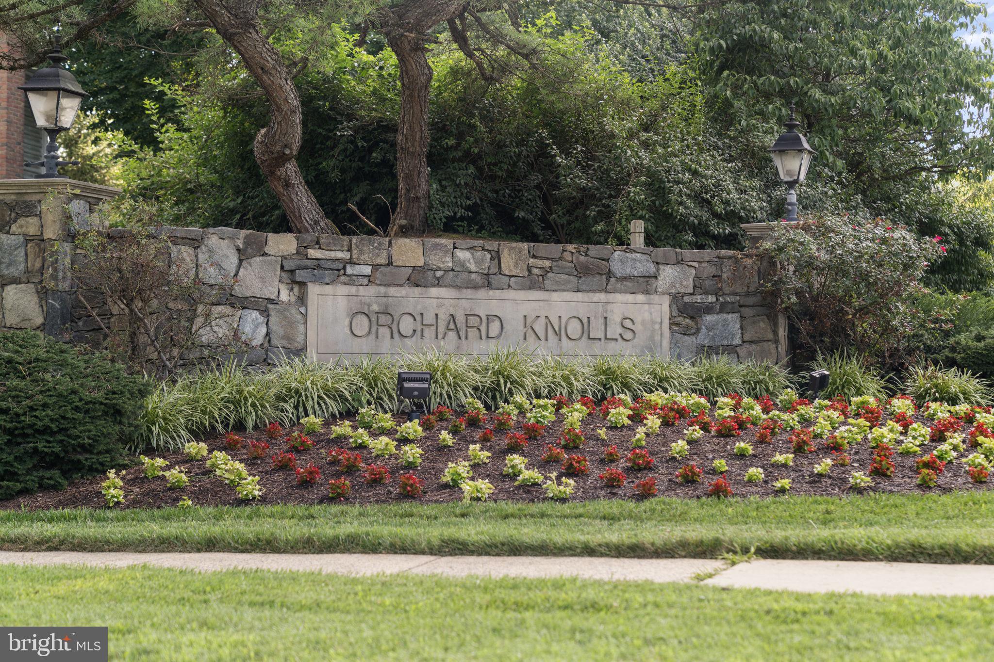 QUINCE ORCHARD KNOLLS - Residential