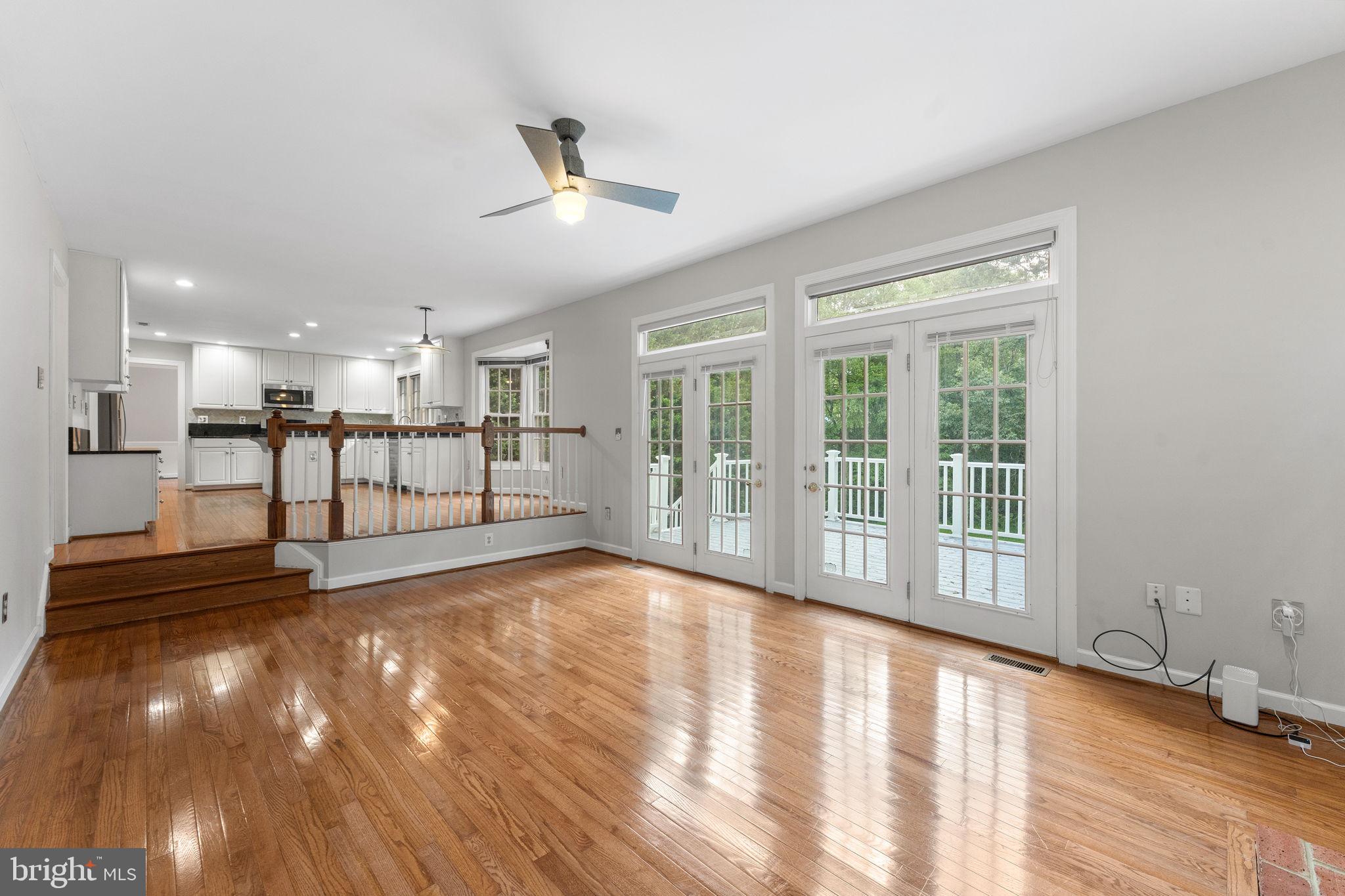 QUINCE ORCHARD KNOLLS - Residential