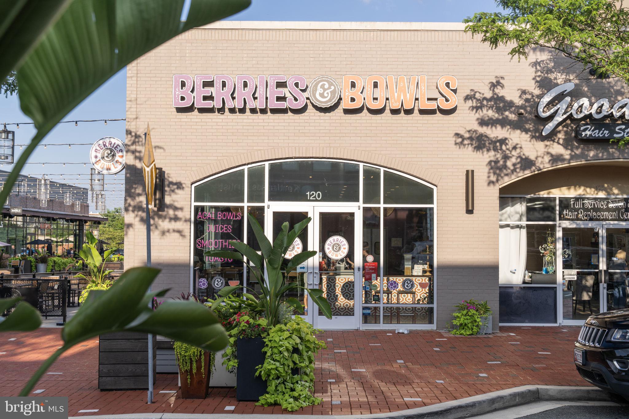 QUINCE ORCHARD KNOLLS - Residential