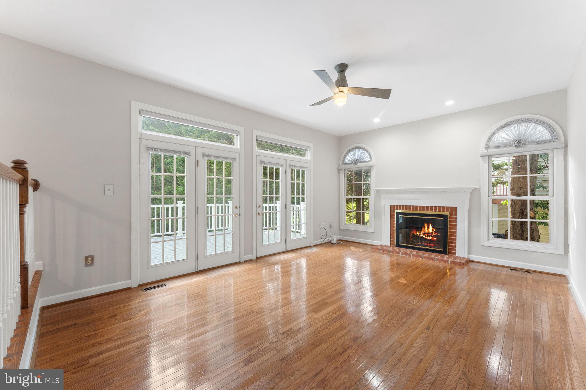 QUINCE ORCHARD KNOLLS - Residential