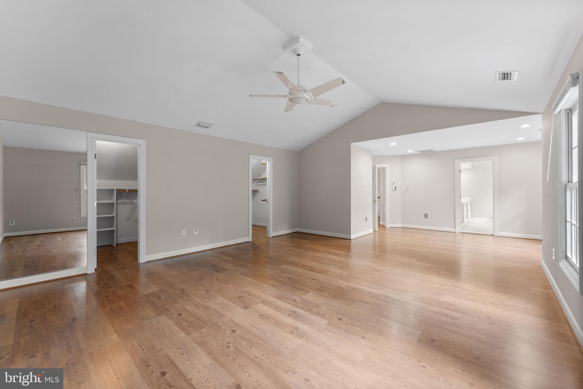 QUINCE ORCHARD KNOLLS - Residential