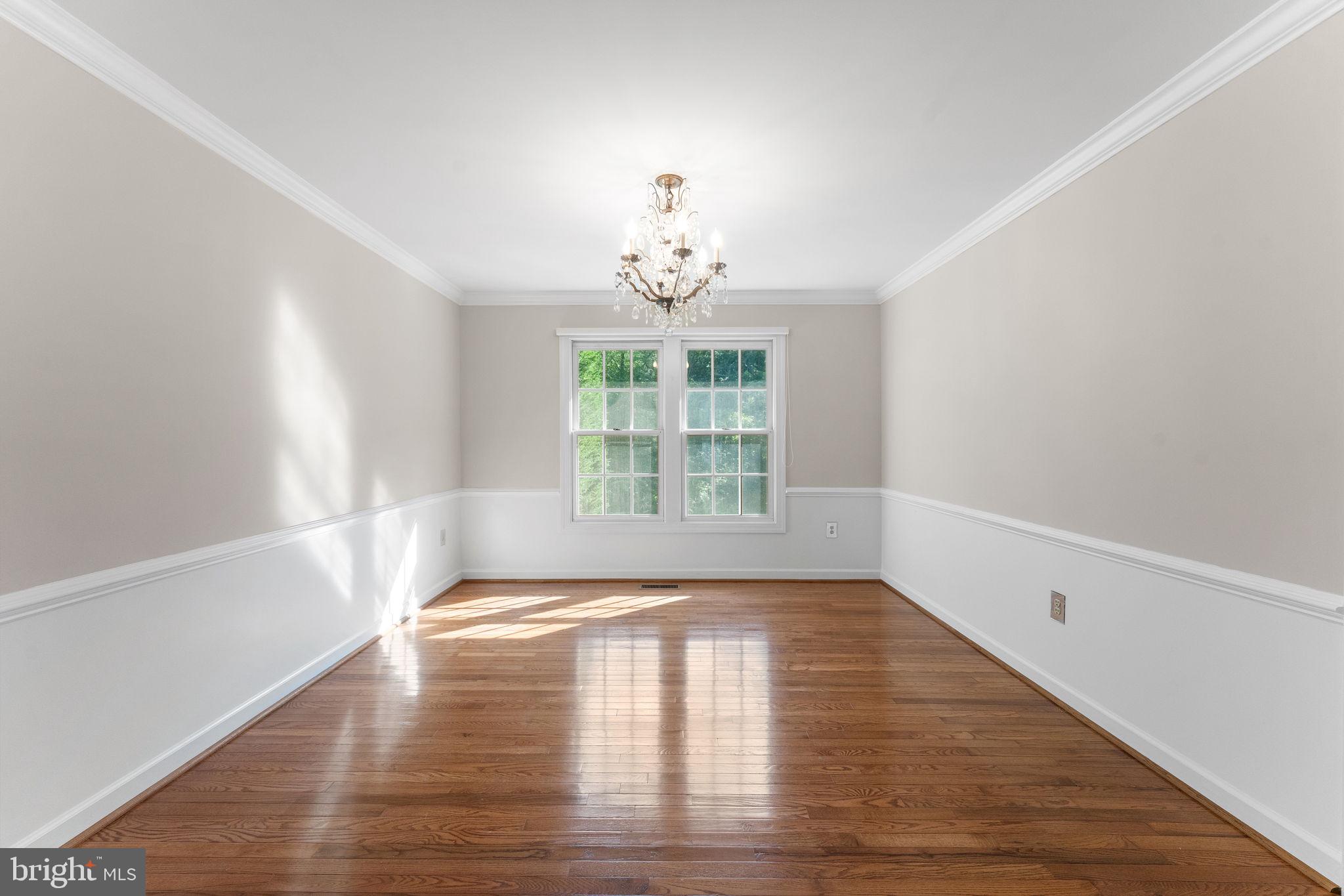 QUINCE ORCHARD KNOLLS - Residential