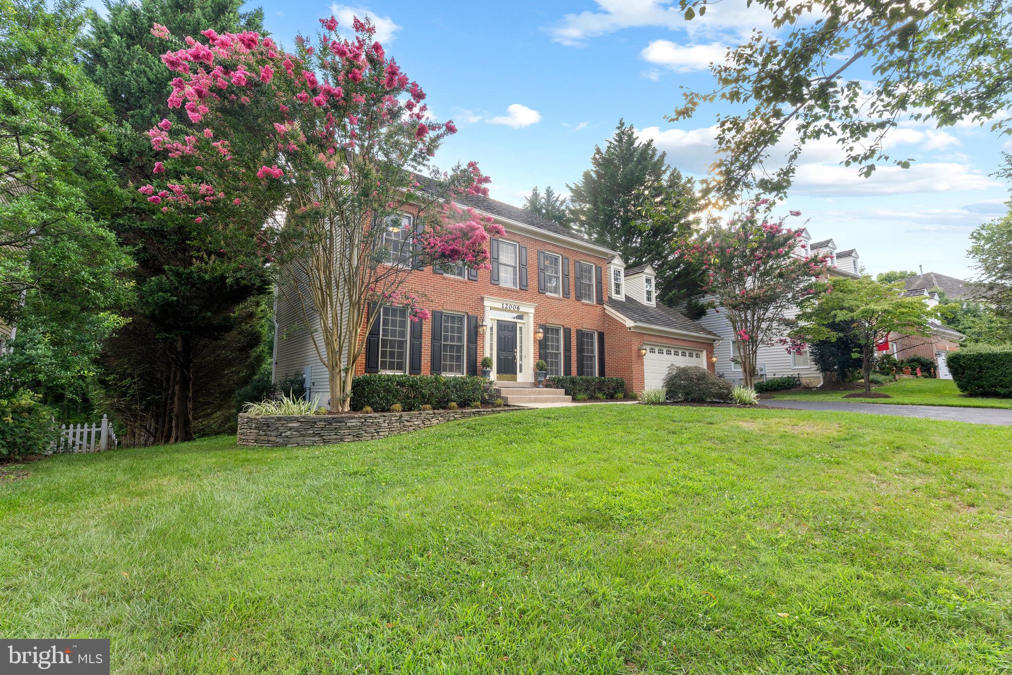 QUINCE ORCHARD KNOLLS - Residential