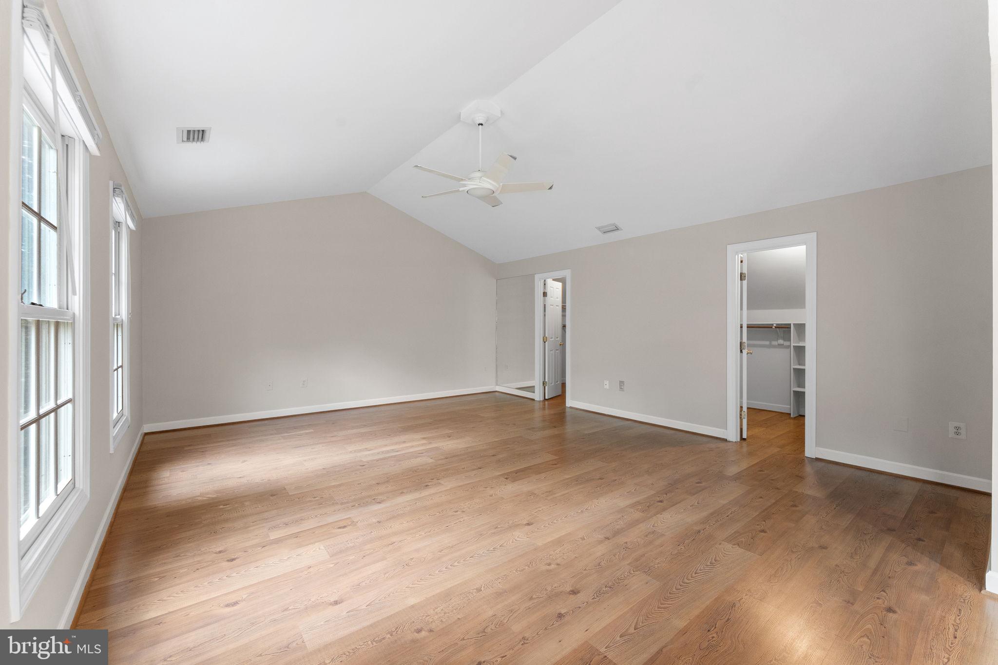 QUINCE ORCHARD KNOLLS - Residential