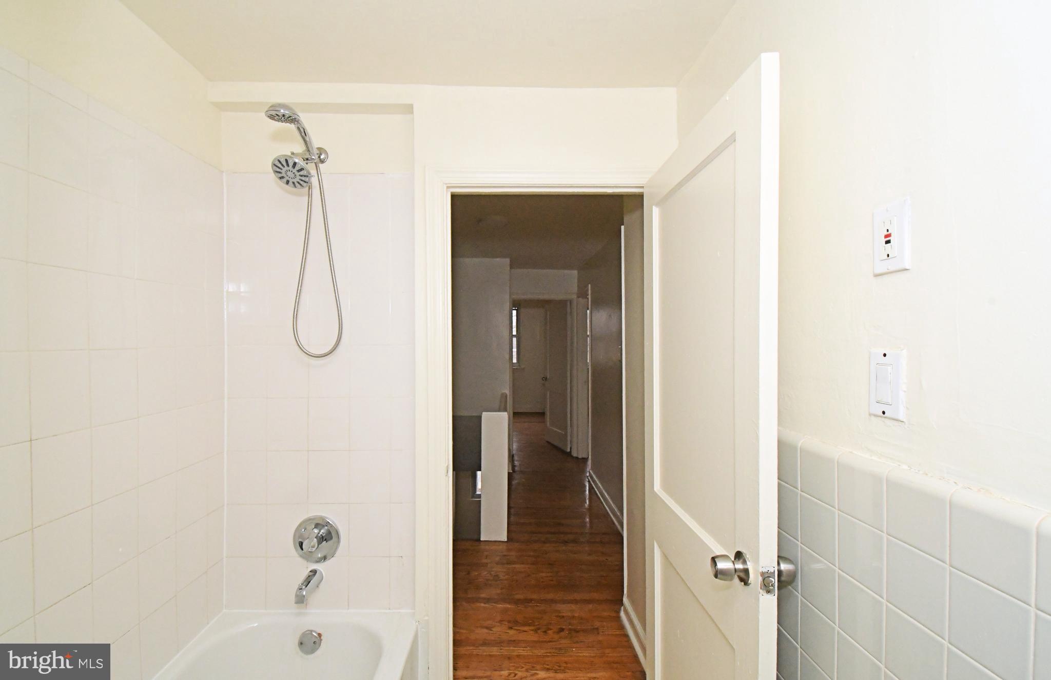 WEST OAK LANE - Residential