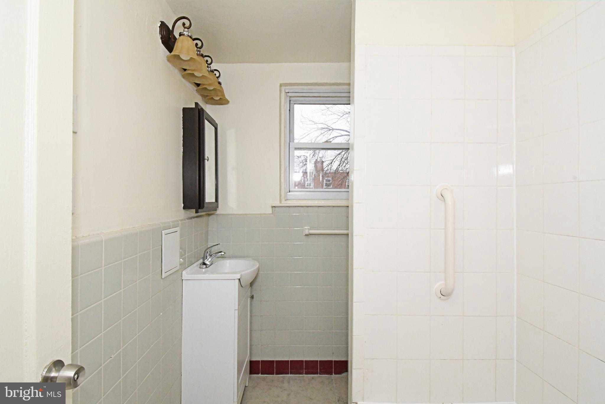 WEST OAK LANE - Residential