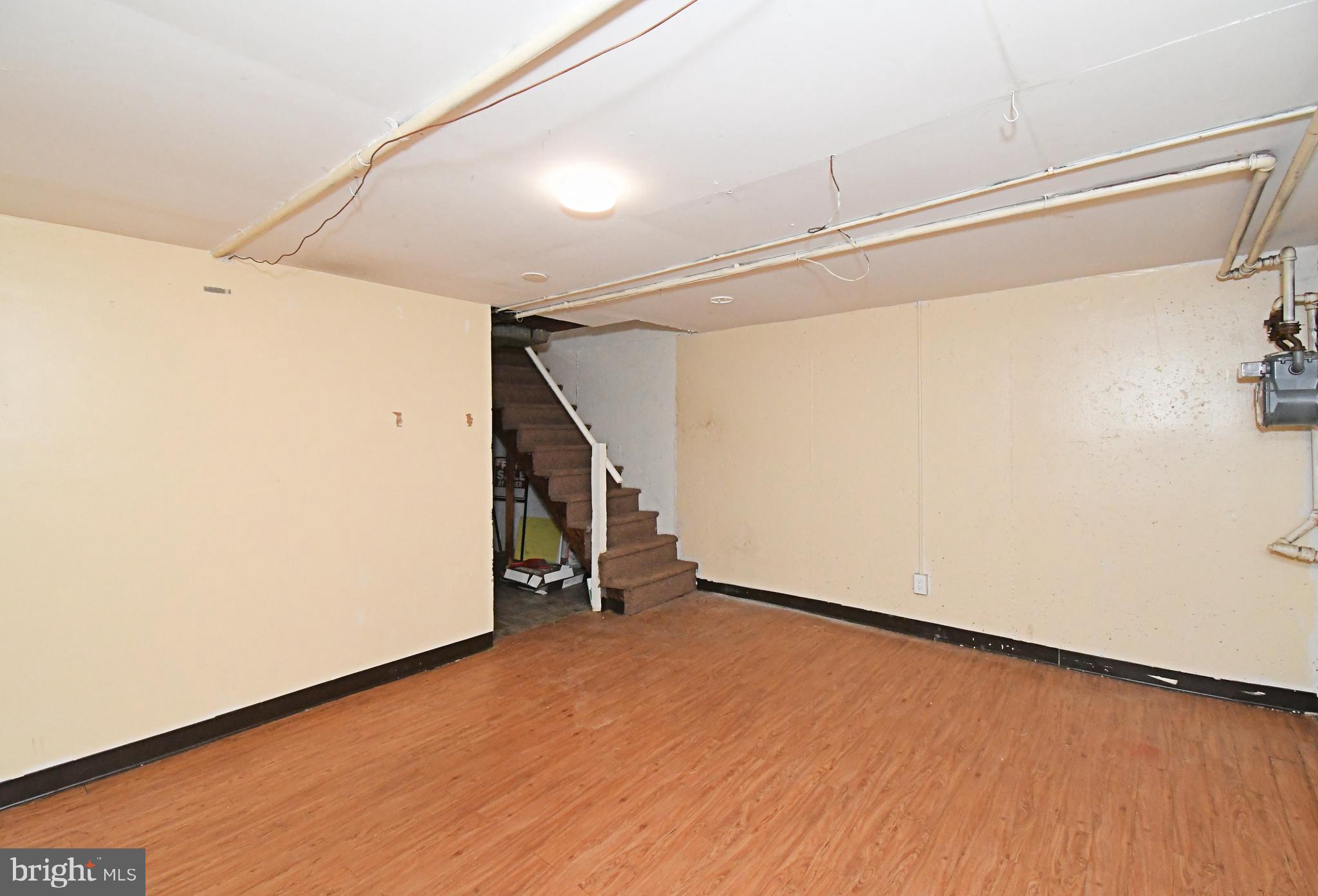 WEST OAK LANE - Residential