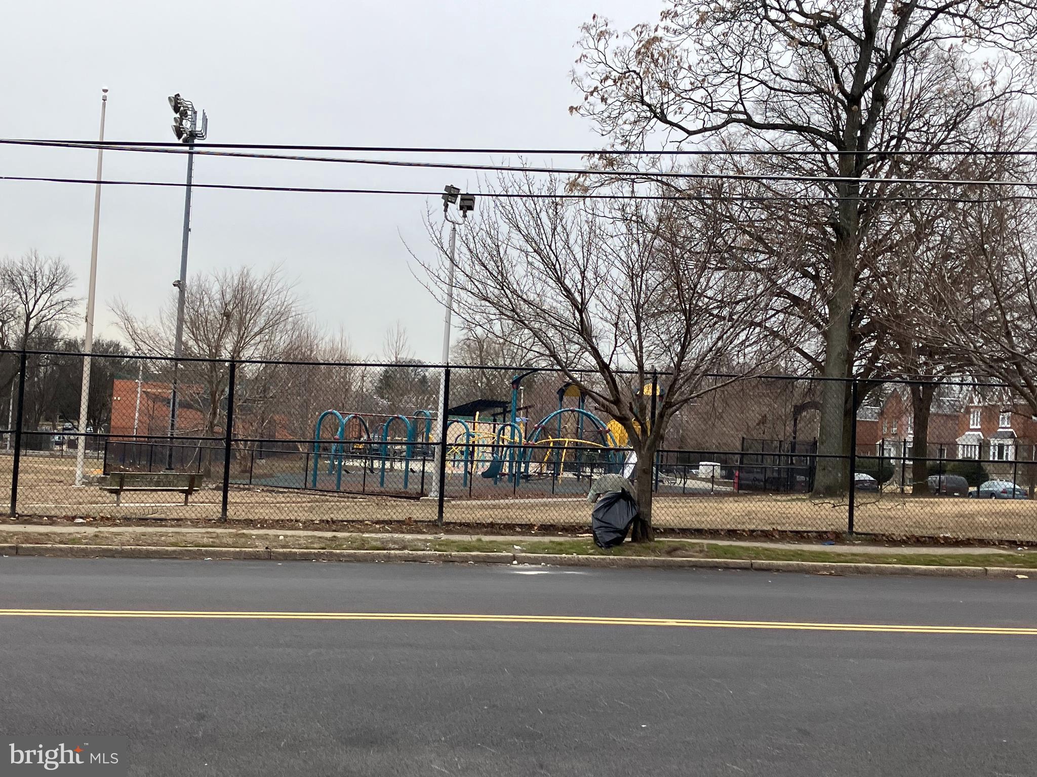 WEST OAK LANE - Residential