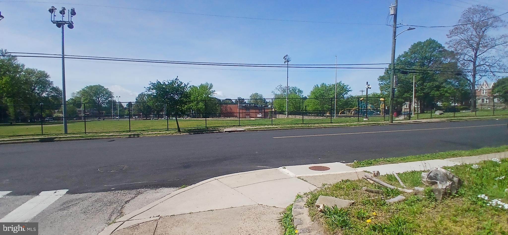 WEST OAK LANE - Residential