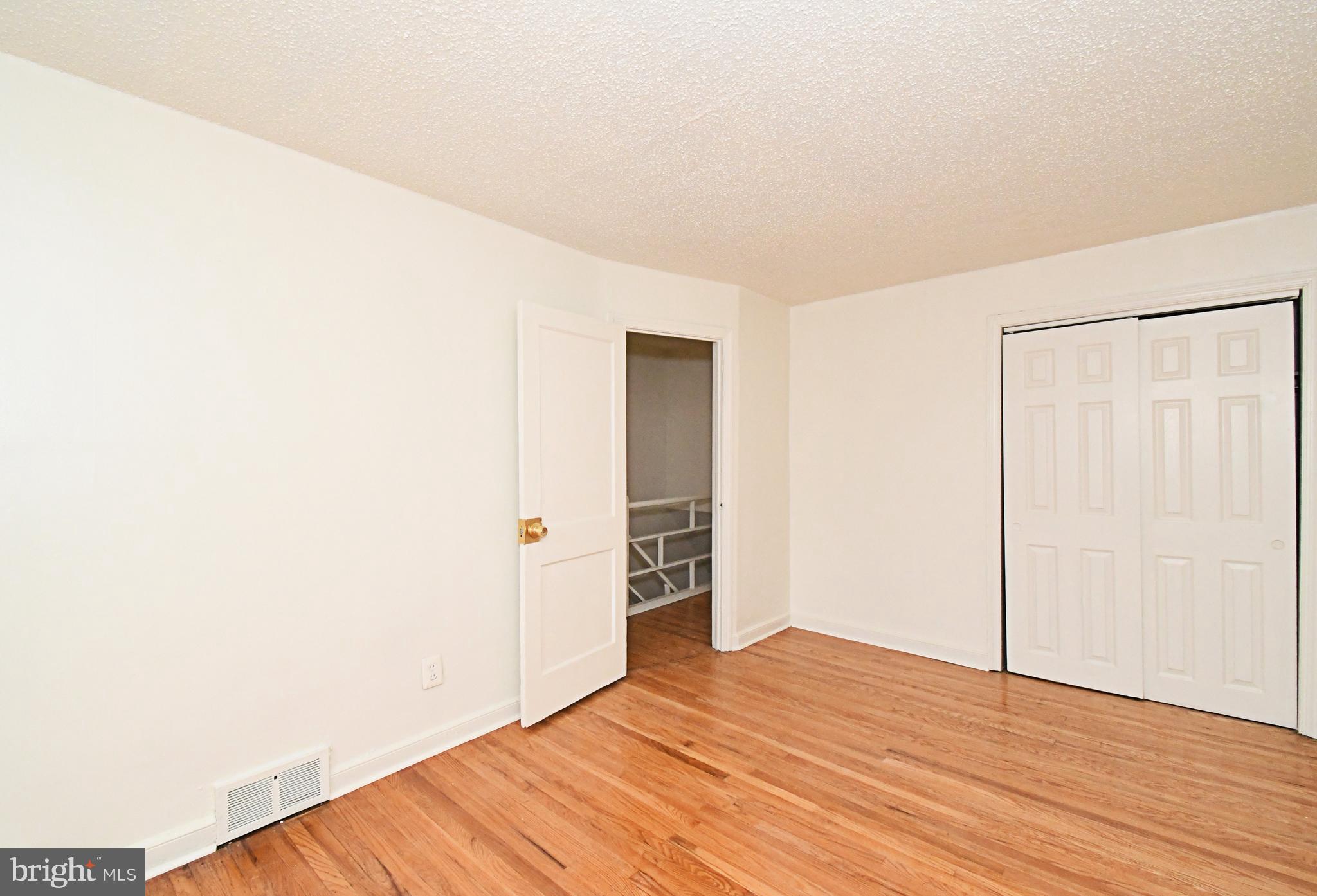 WEST OAK LANE - Residential