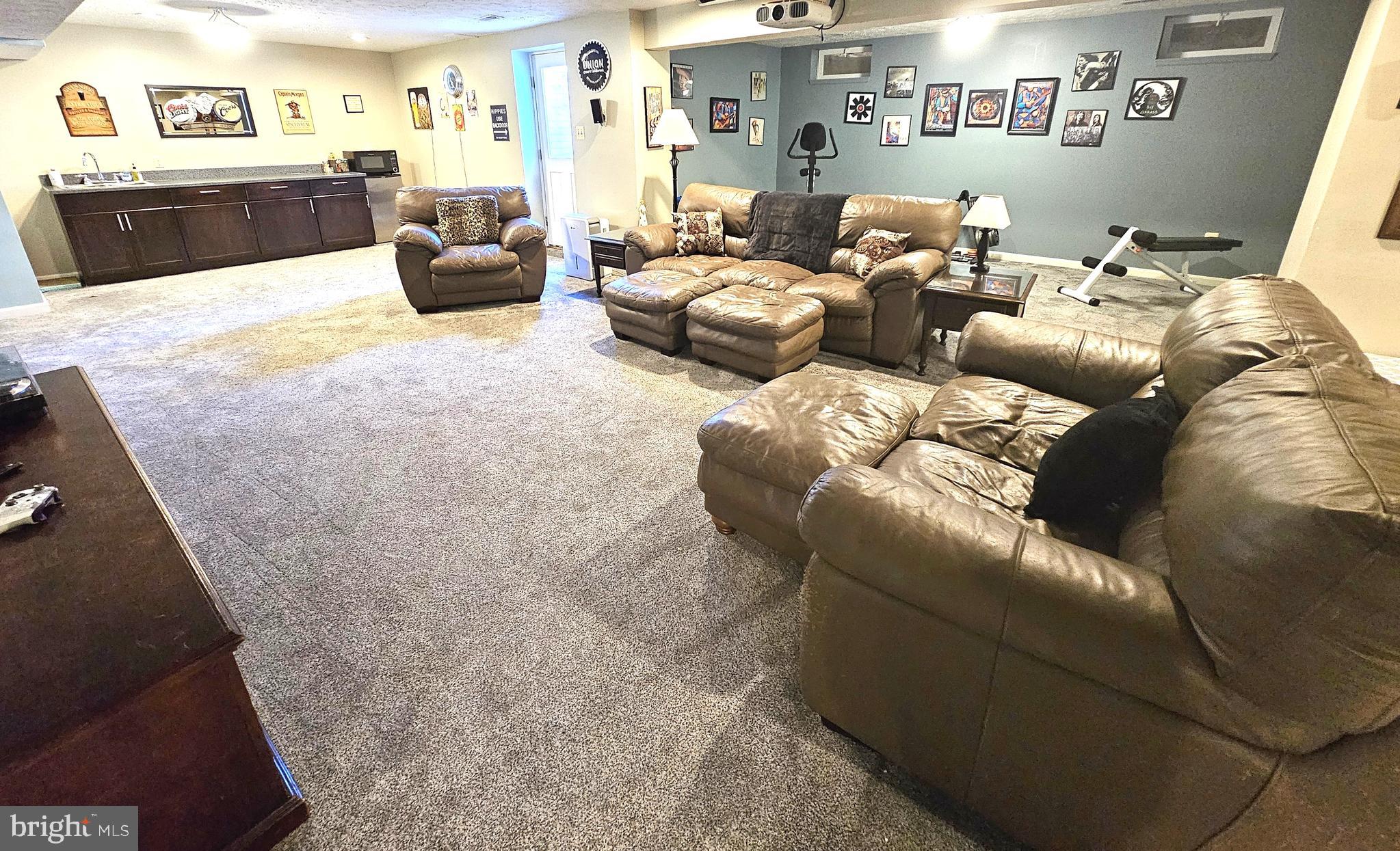 ESTATES OF WALNUT LANE - Residential