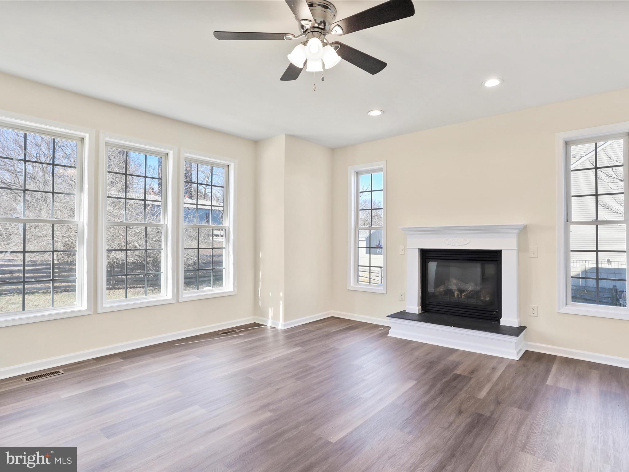 AMBERFIELD - Residential