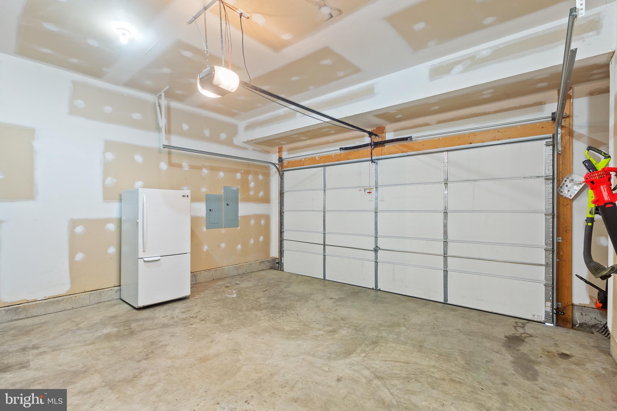 GREENBRIER ESTATES - Residential