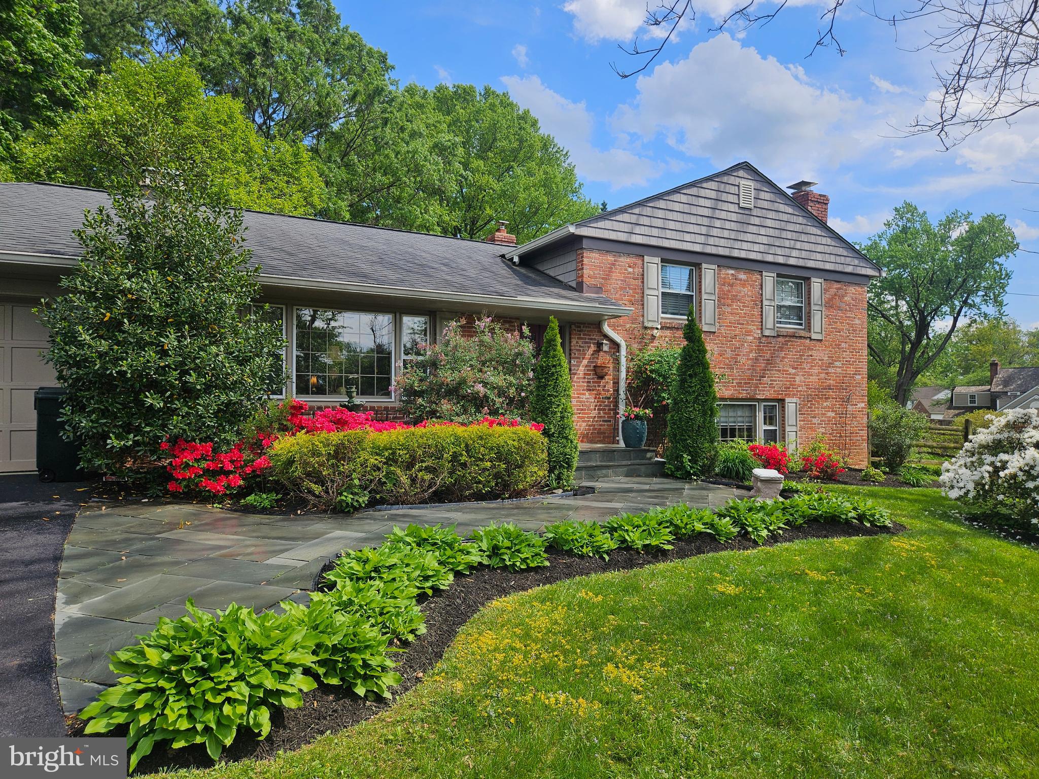 3400 COLONIAL COURT