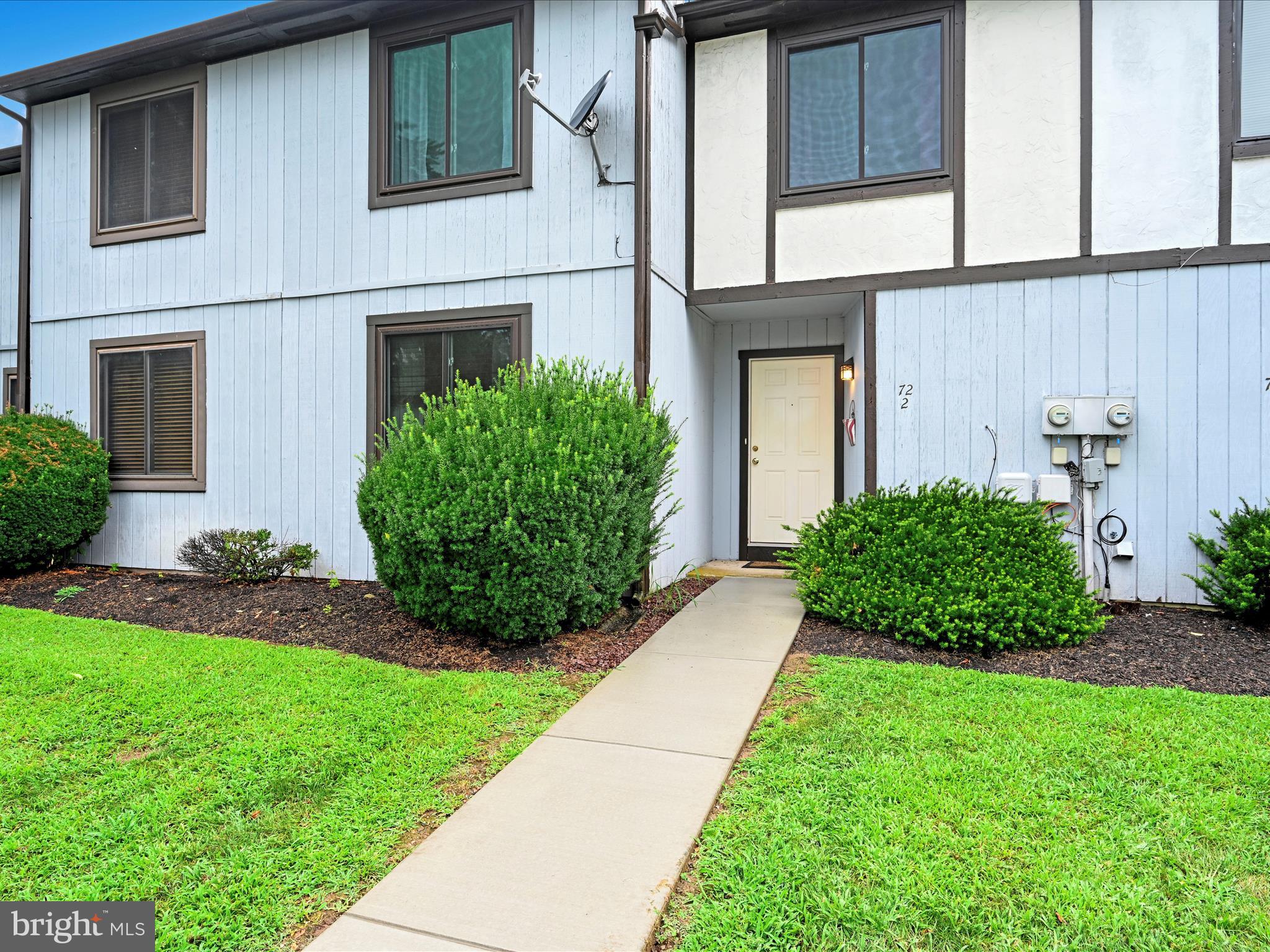 72 AZALEA WAY 2